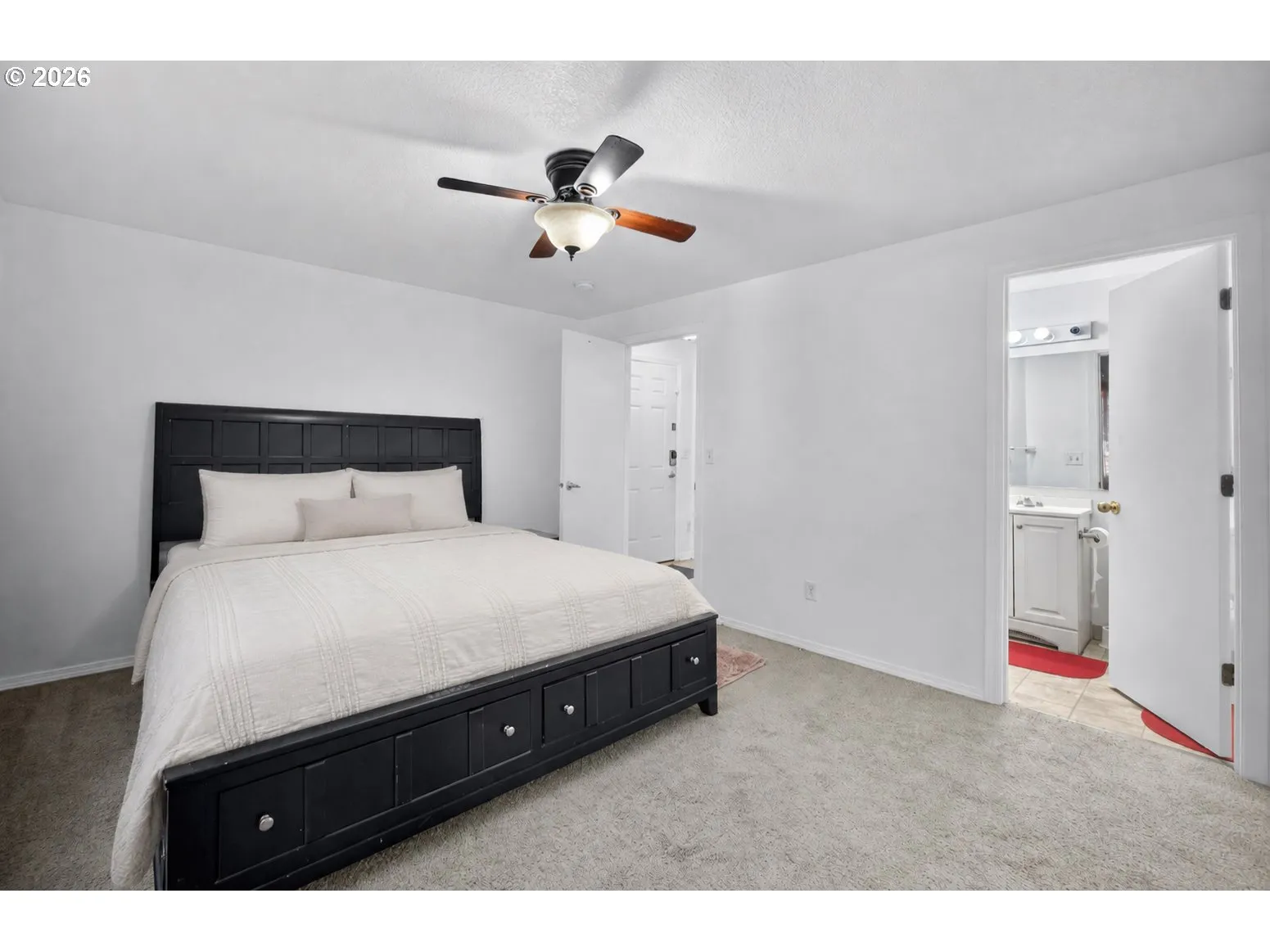 Bedroom, Owner's Suite-Main