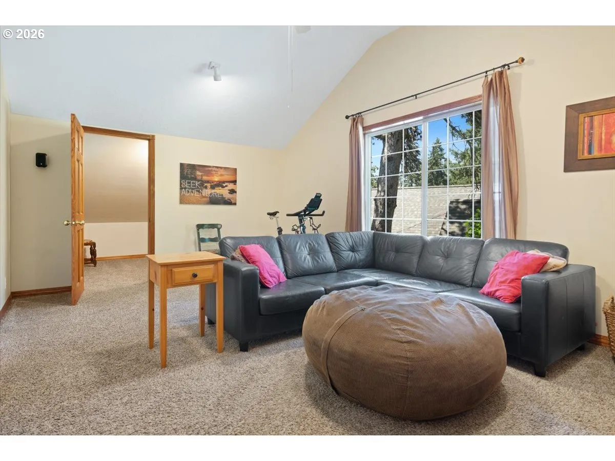 Bonus Room-Upper