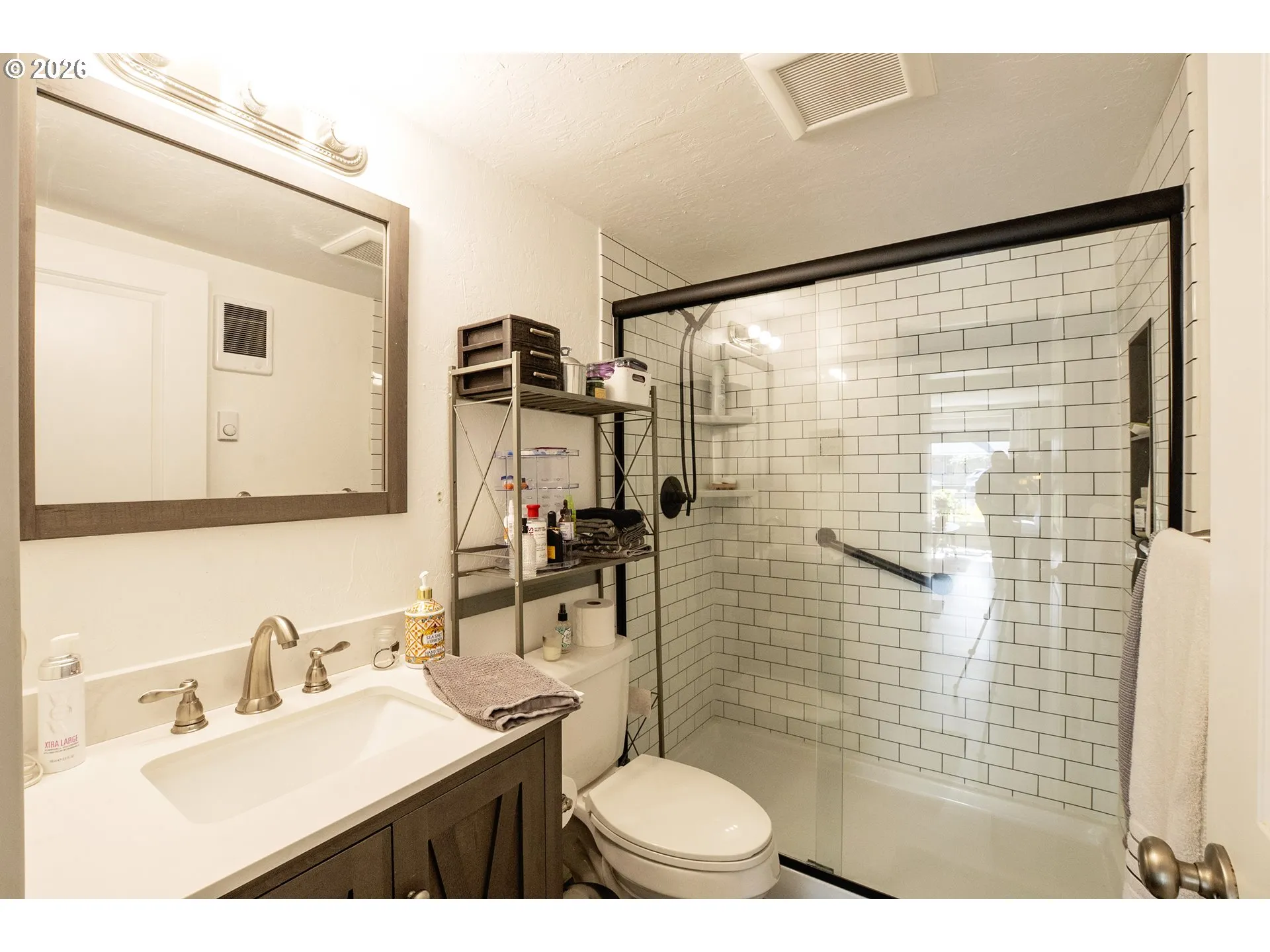 Bathroom-Walk in Shower