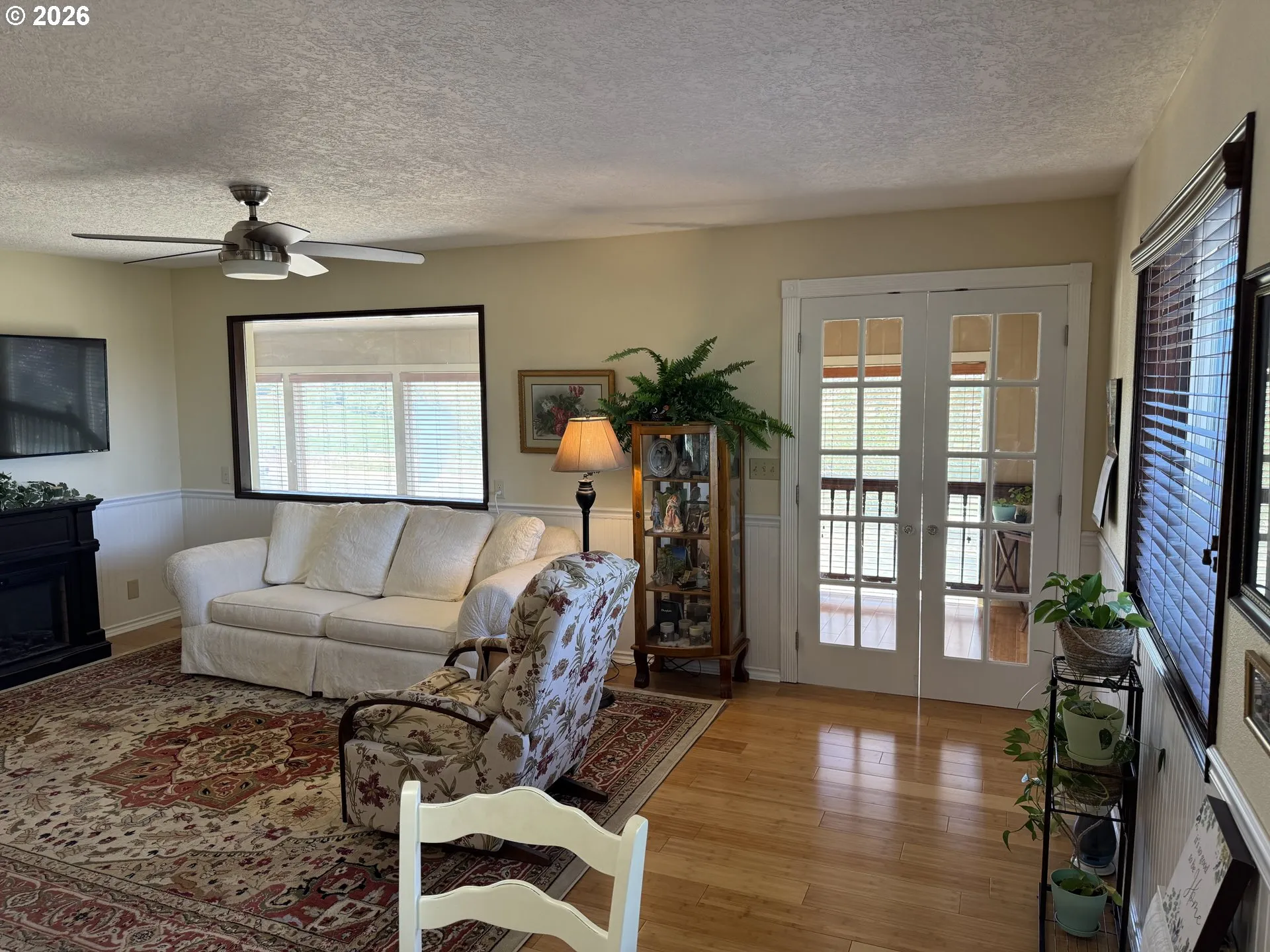 Living Room/Dining Room