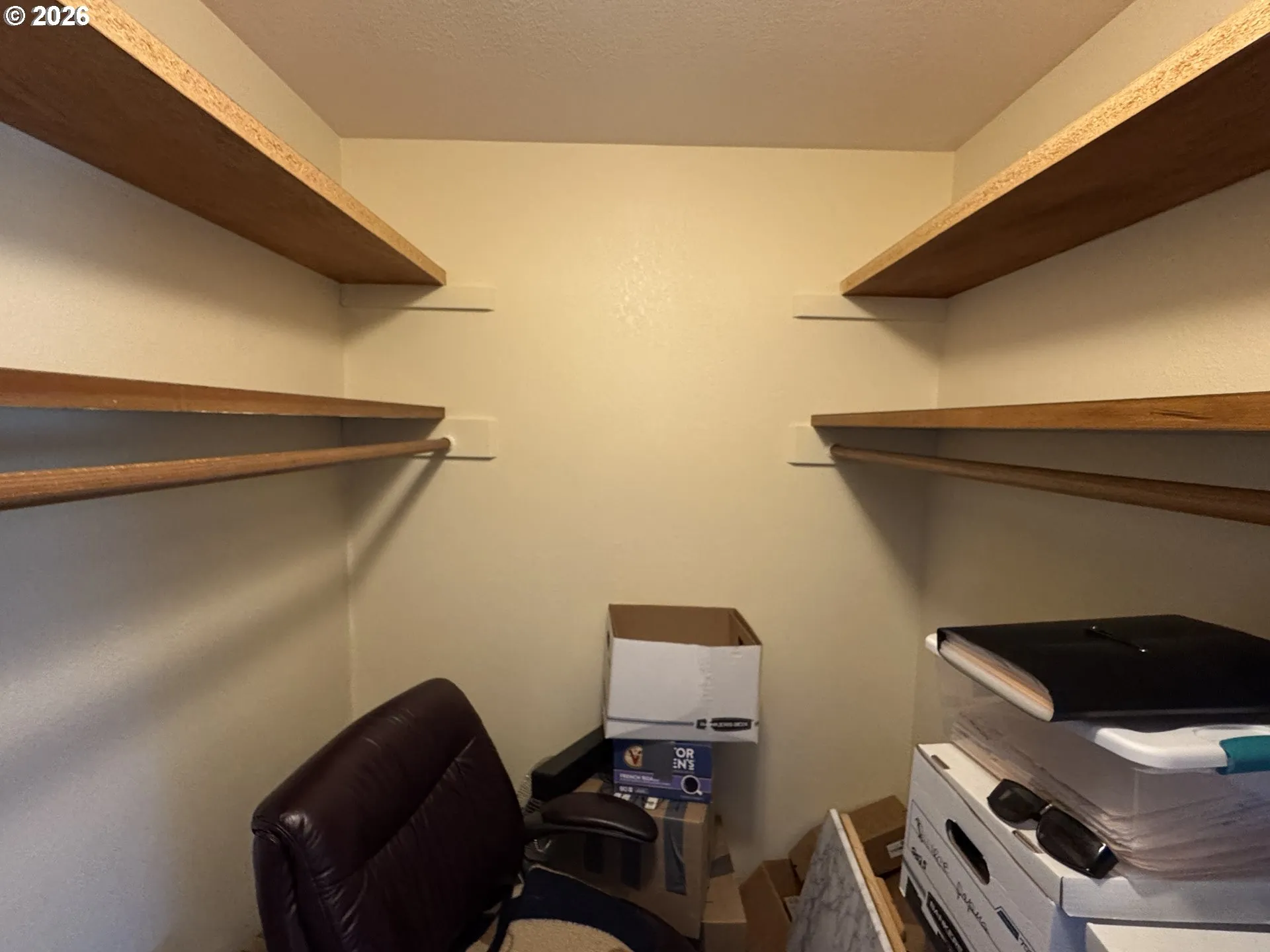 Bedroom-Walk-In Closet