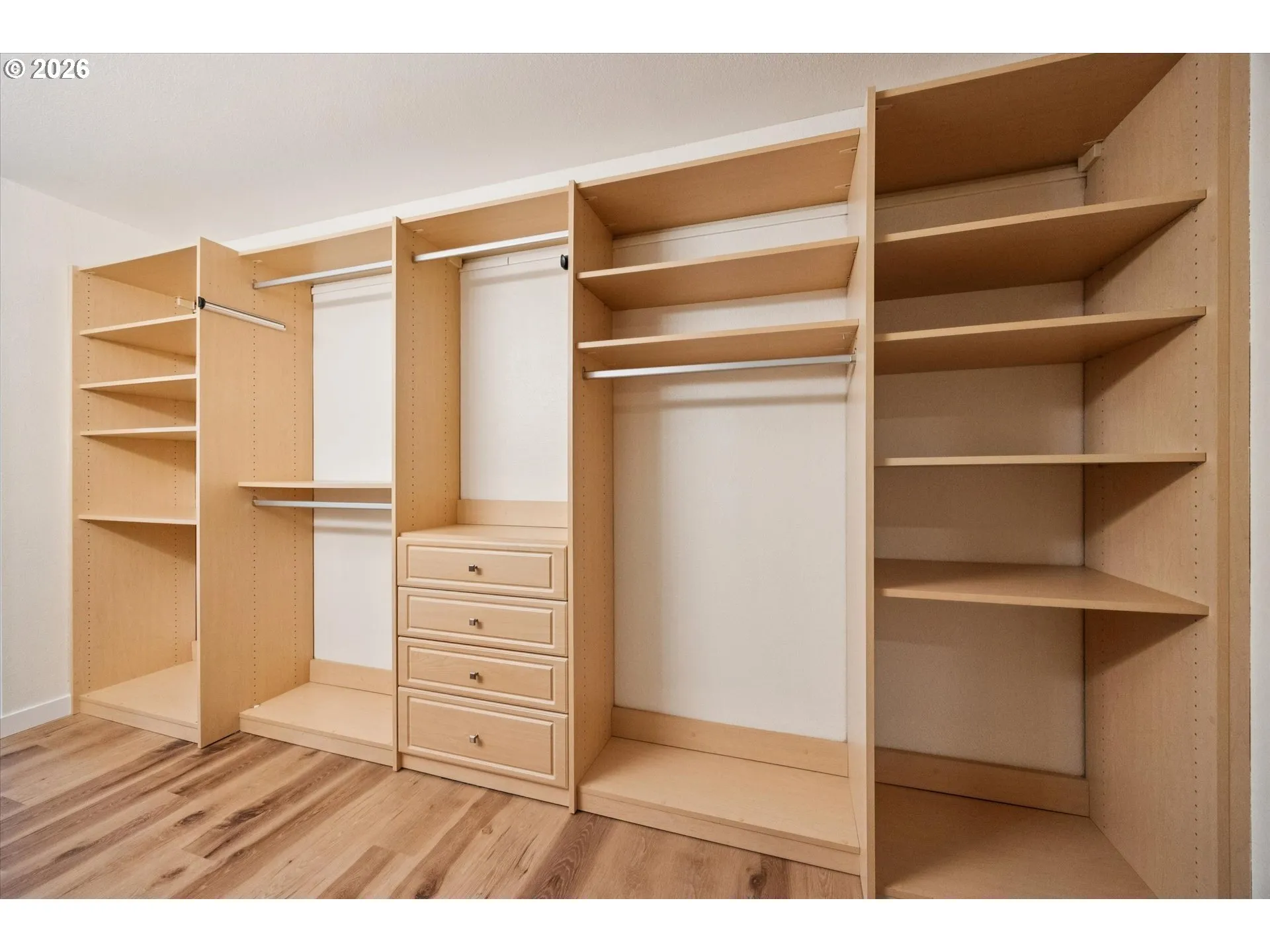 Bedroom-Walk-In Closet