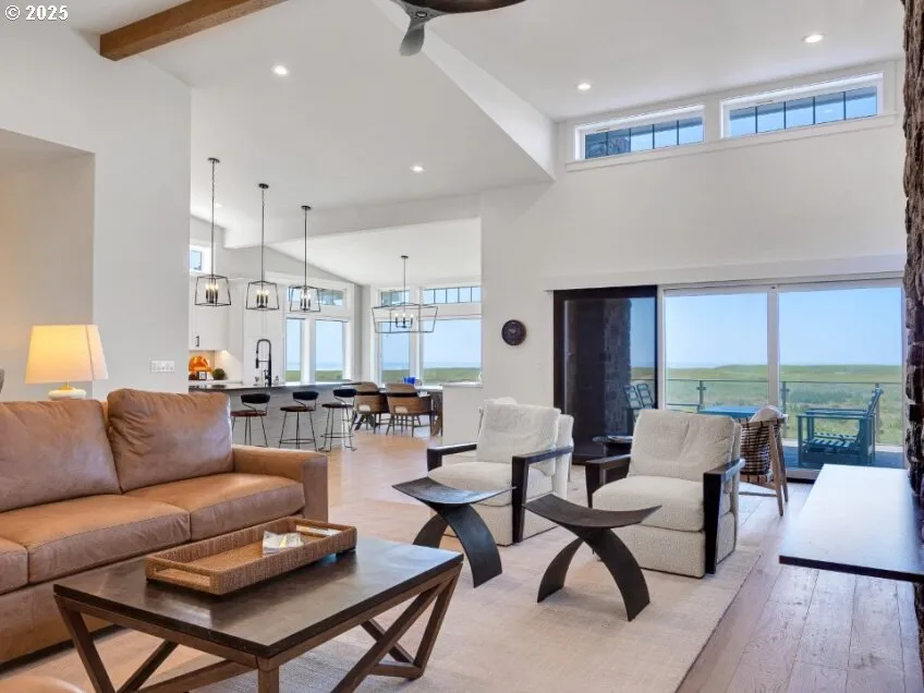 Kitchen/Living Room
