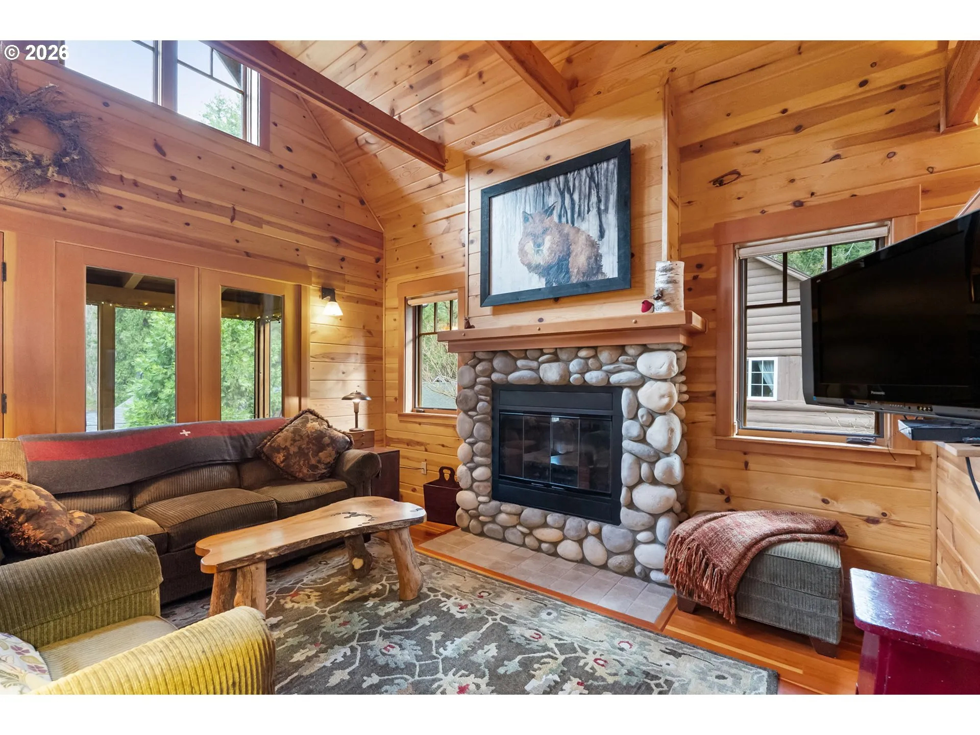 Living Room-Fireplace