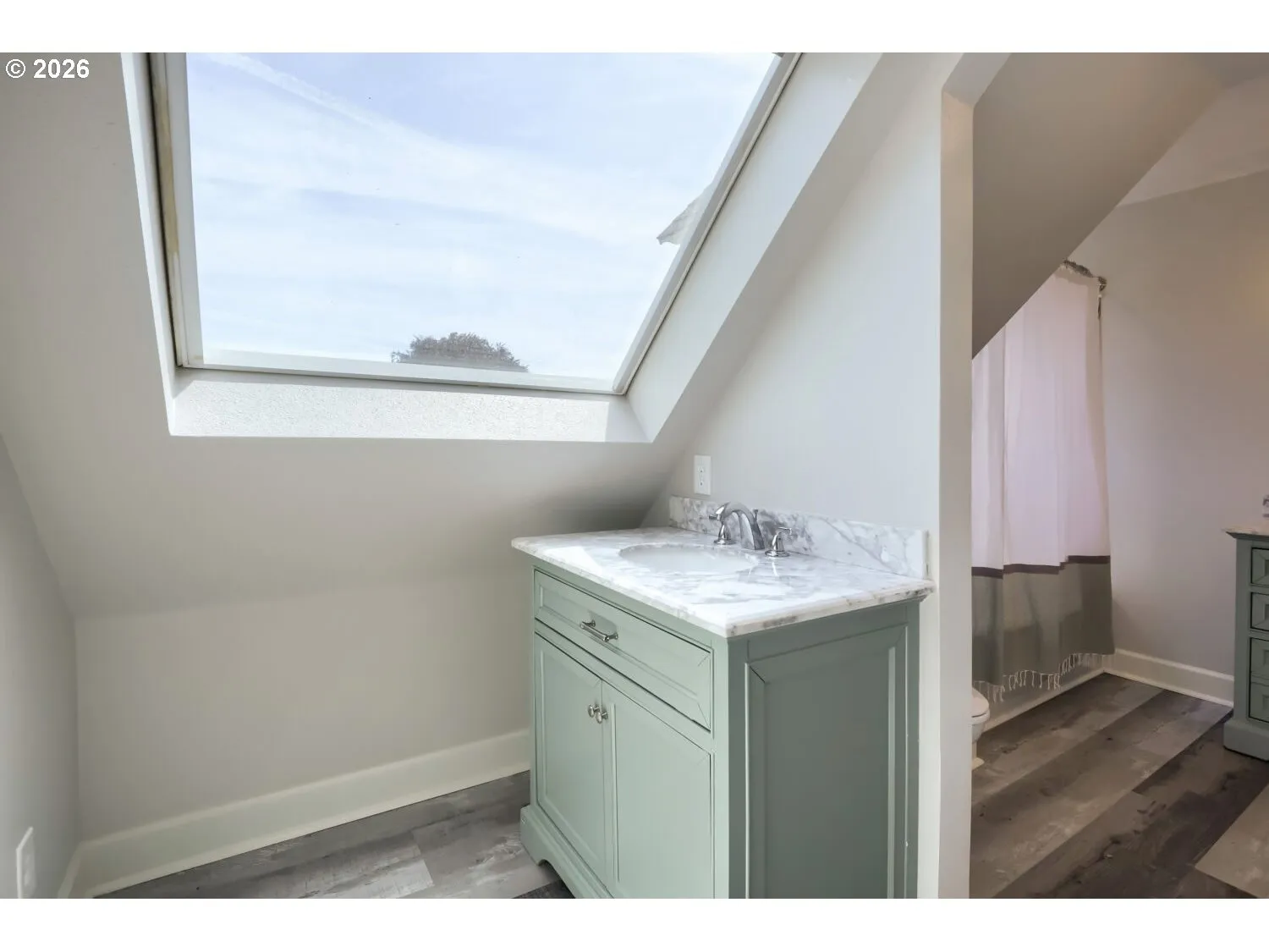 Bathroom, Attached-Upper