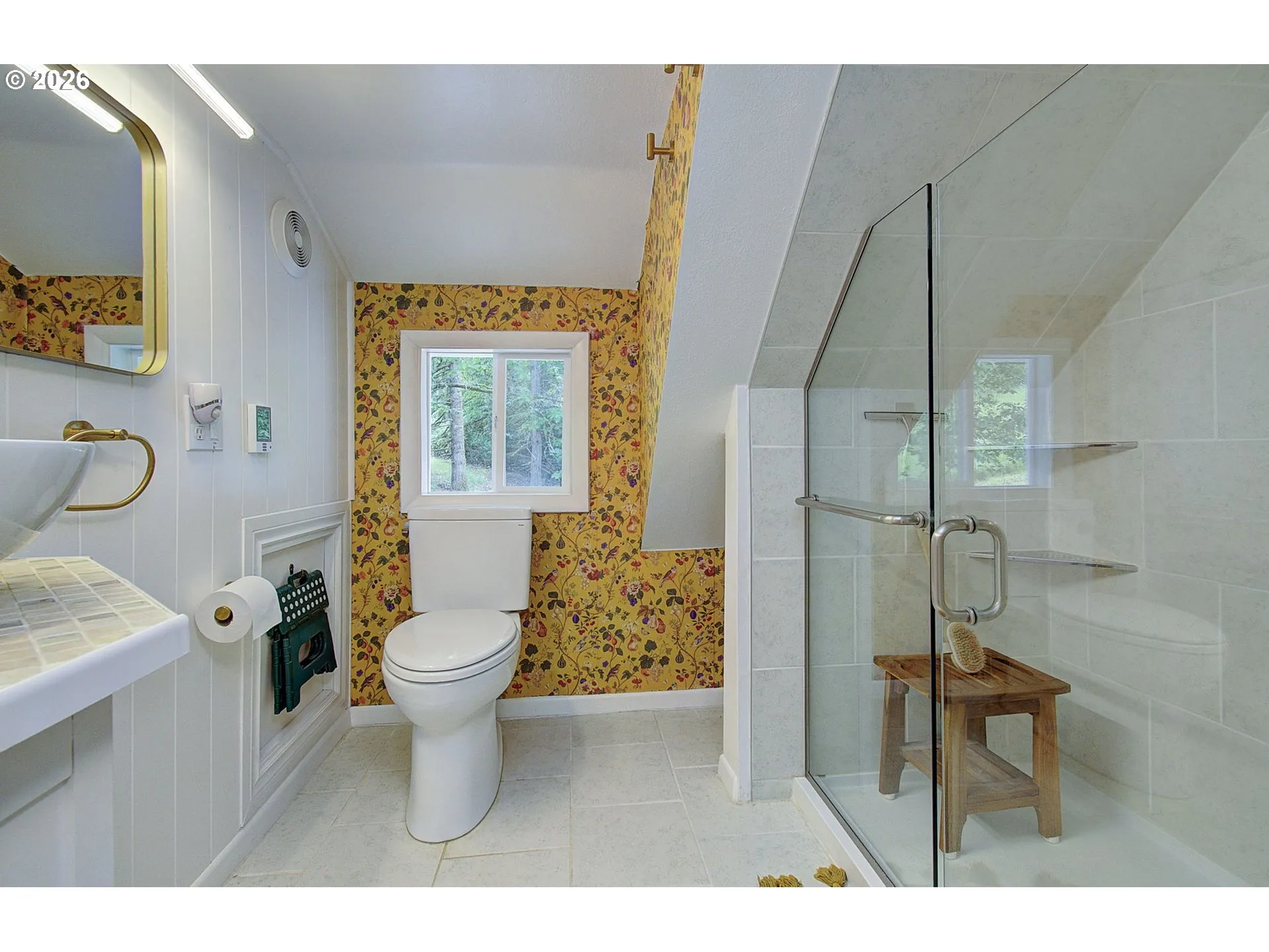 Bathroom-Upper