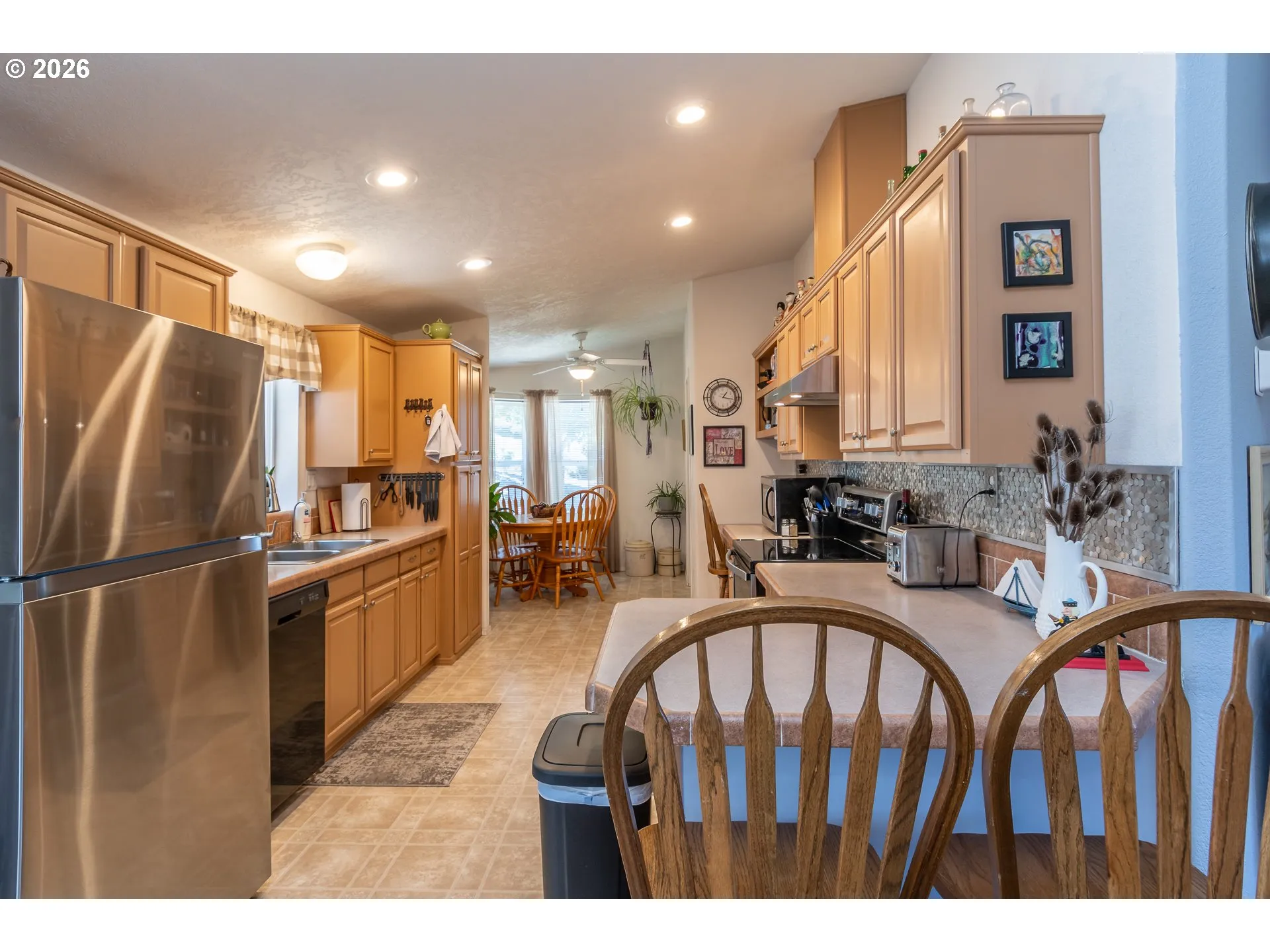 Kitchen-Eating Area