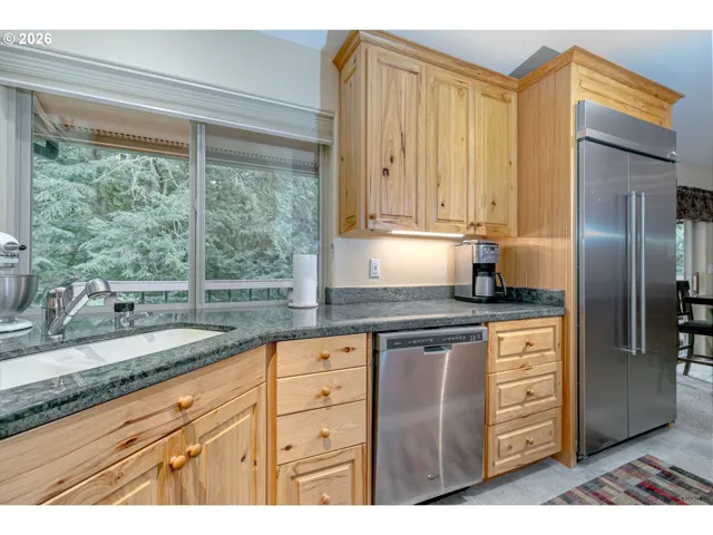 Kitchen-Cooking Island
