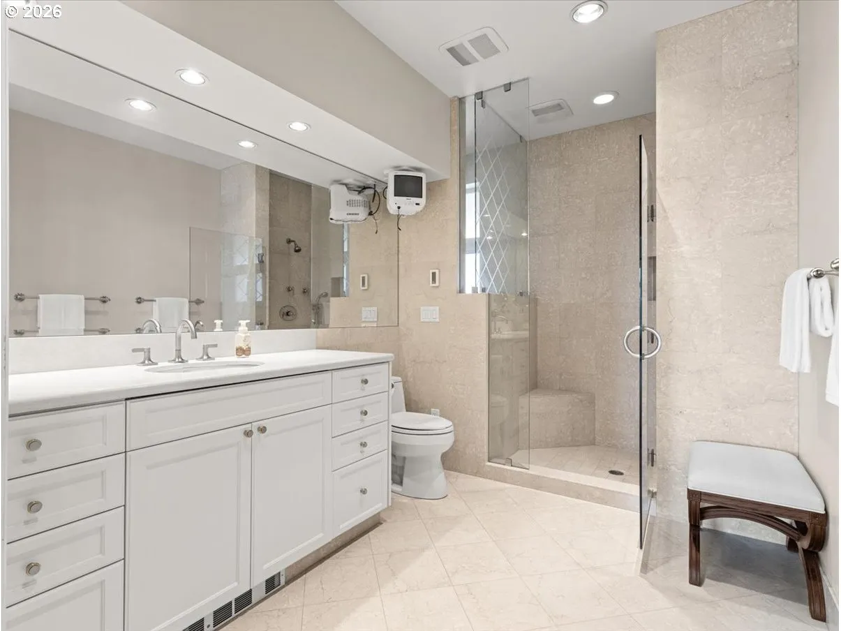 Bathroom, Attached