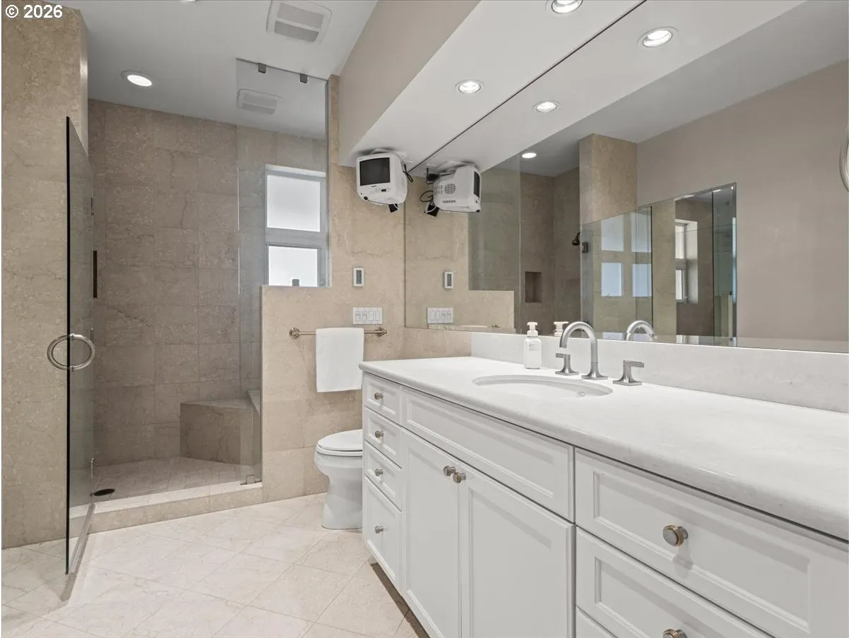Bathroom, Attached