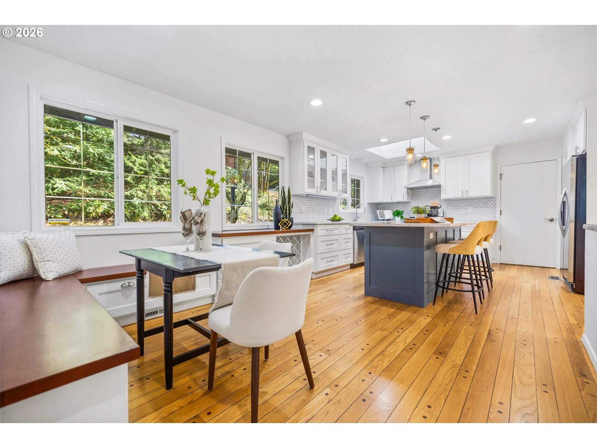 Kitchen-Eating Area