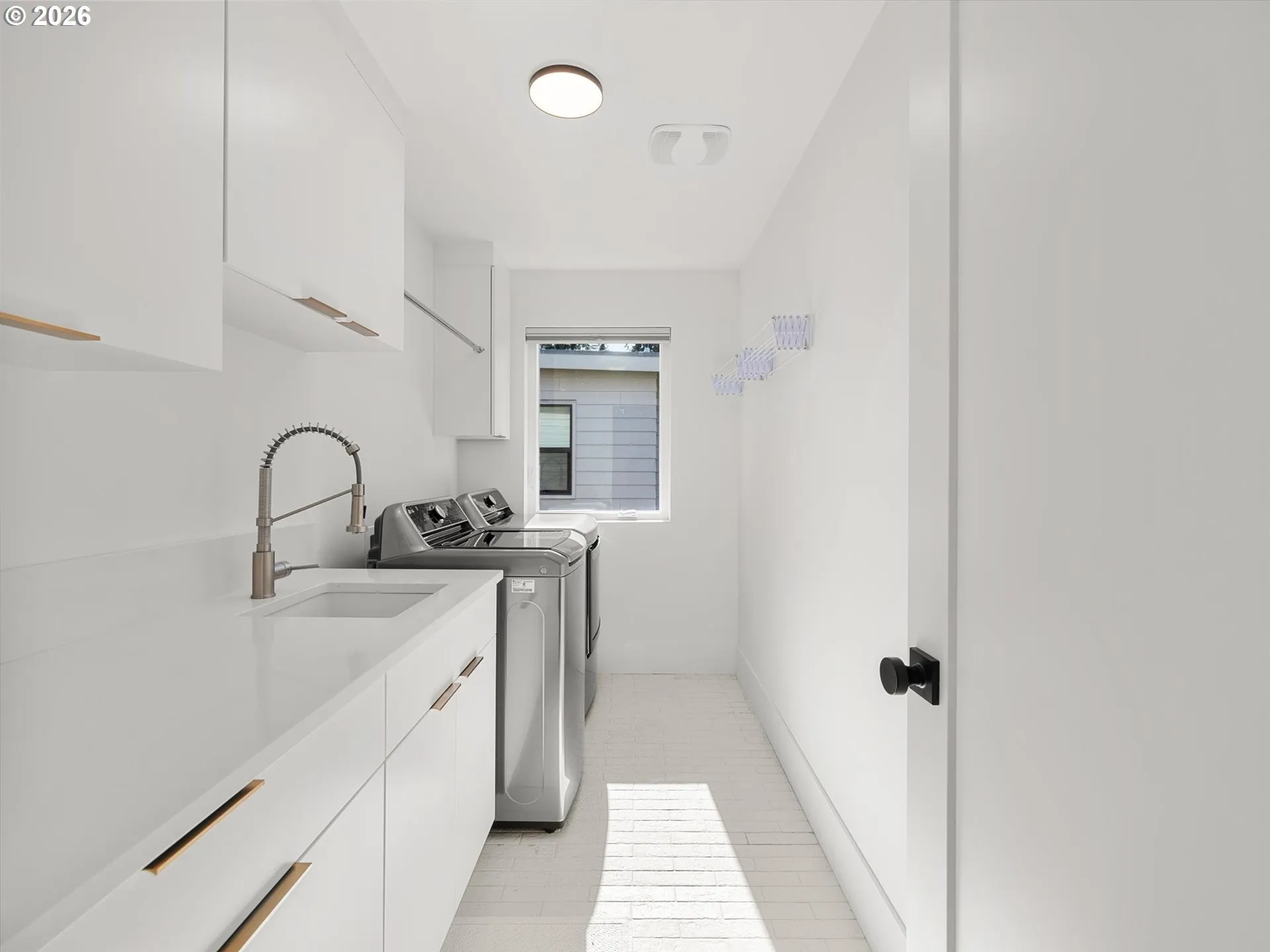 Laundry-Upper