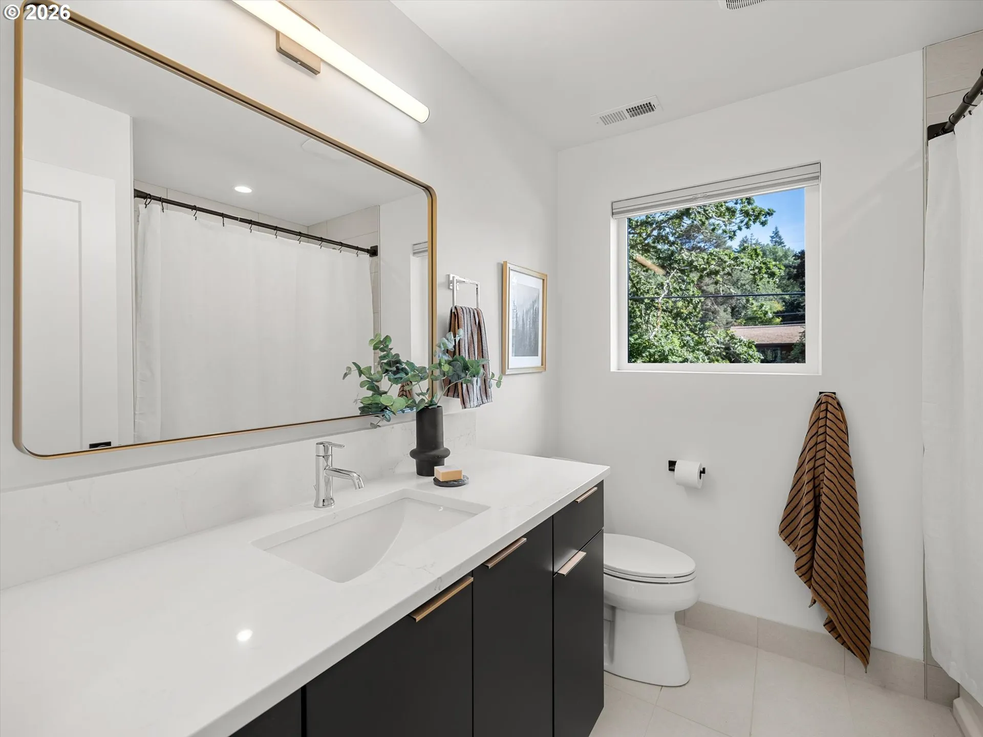 Bathroom-Upper