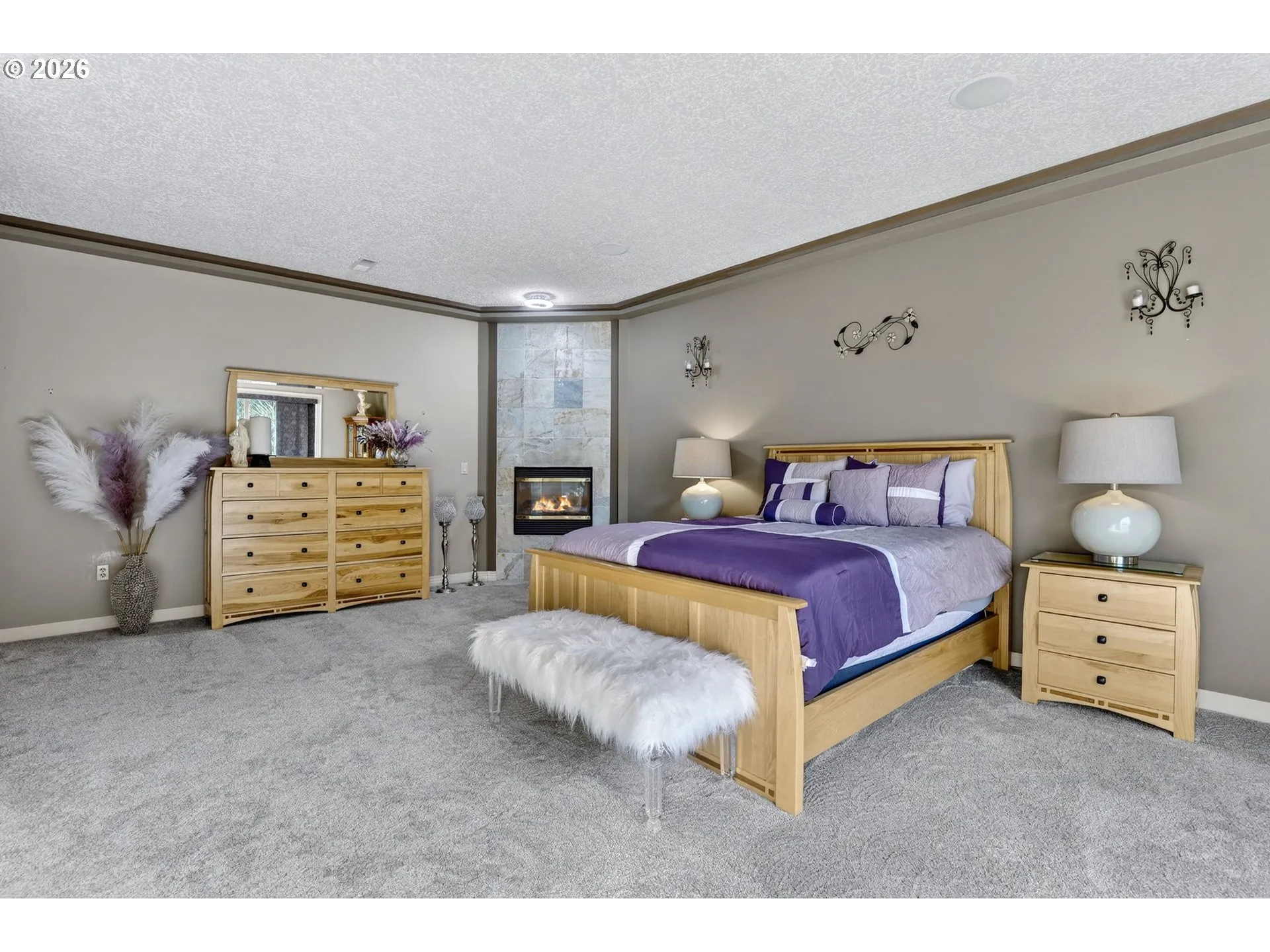 Bedroom, Primary
