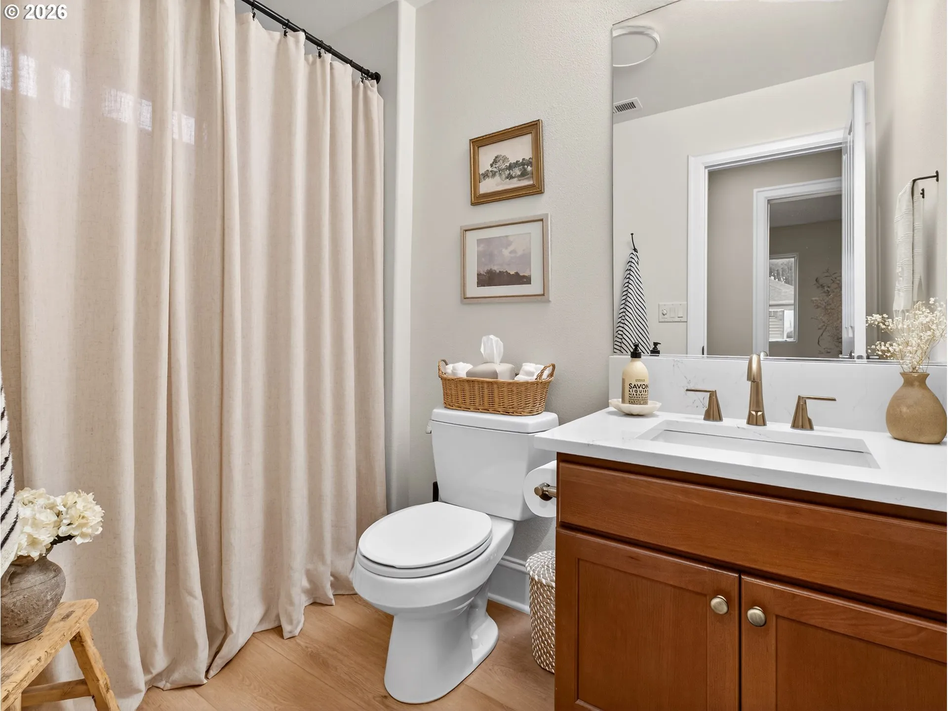 Bathroom-Upper
