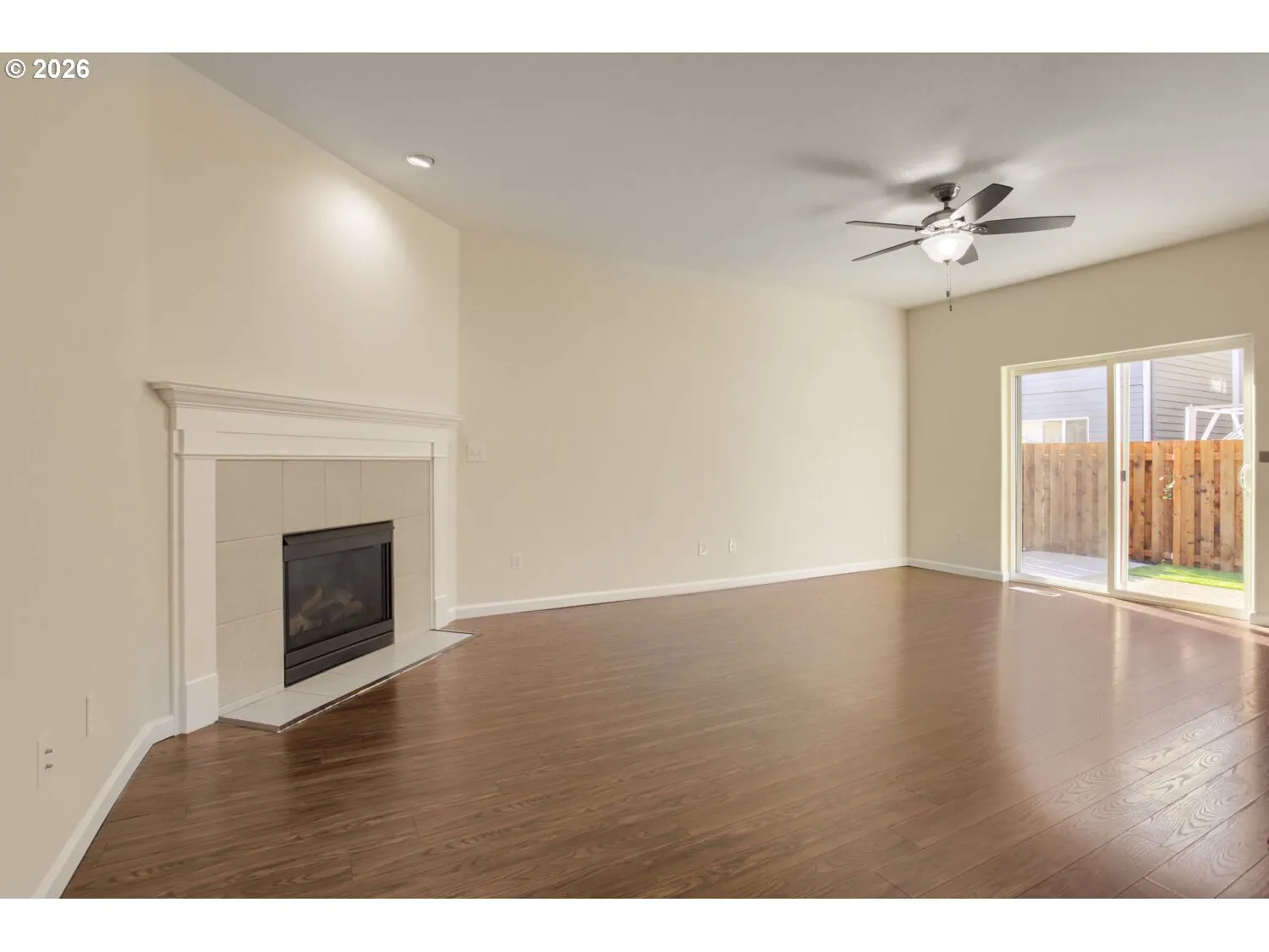 Living Room-Fireplace