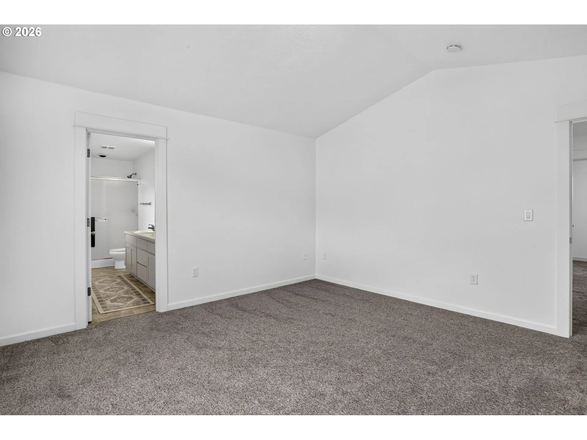 Bedroom, Primary