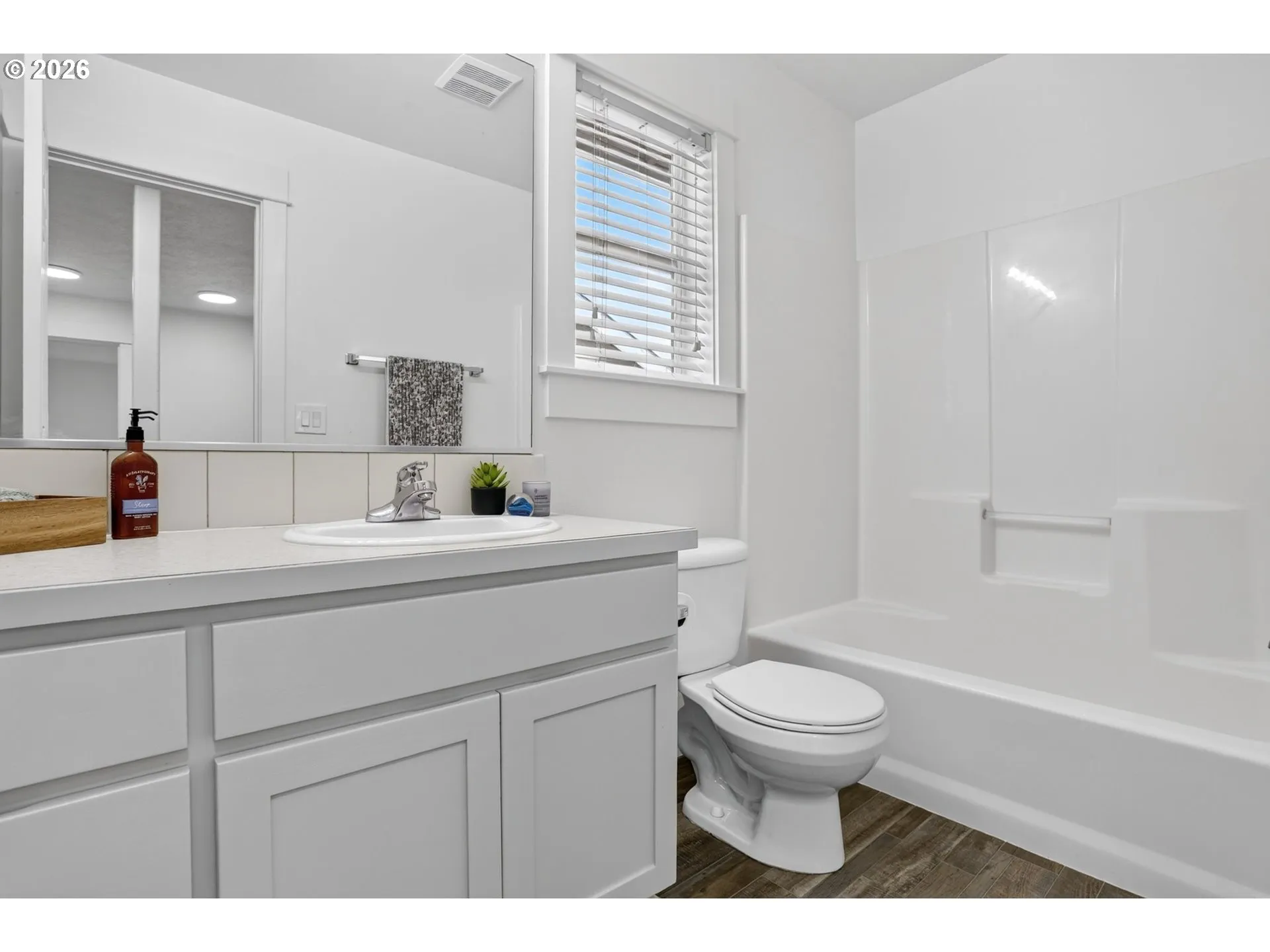 Bathroom-Upper