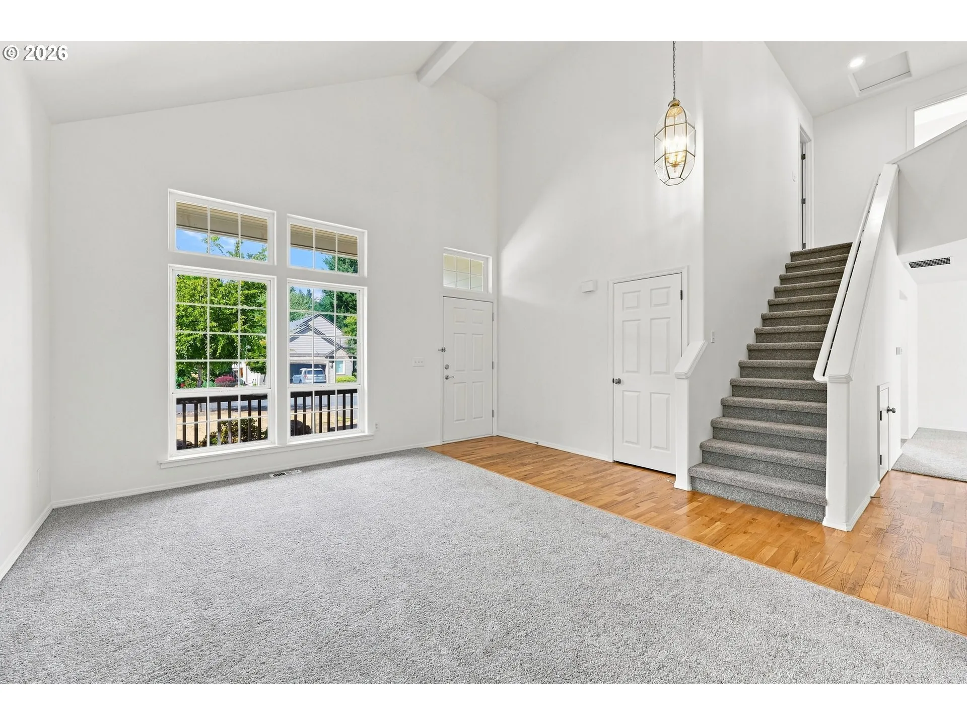 Living Room-Vaulted Ceilings