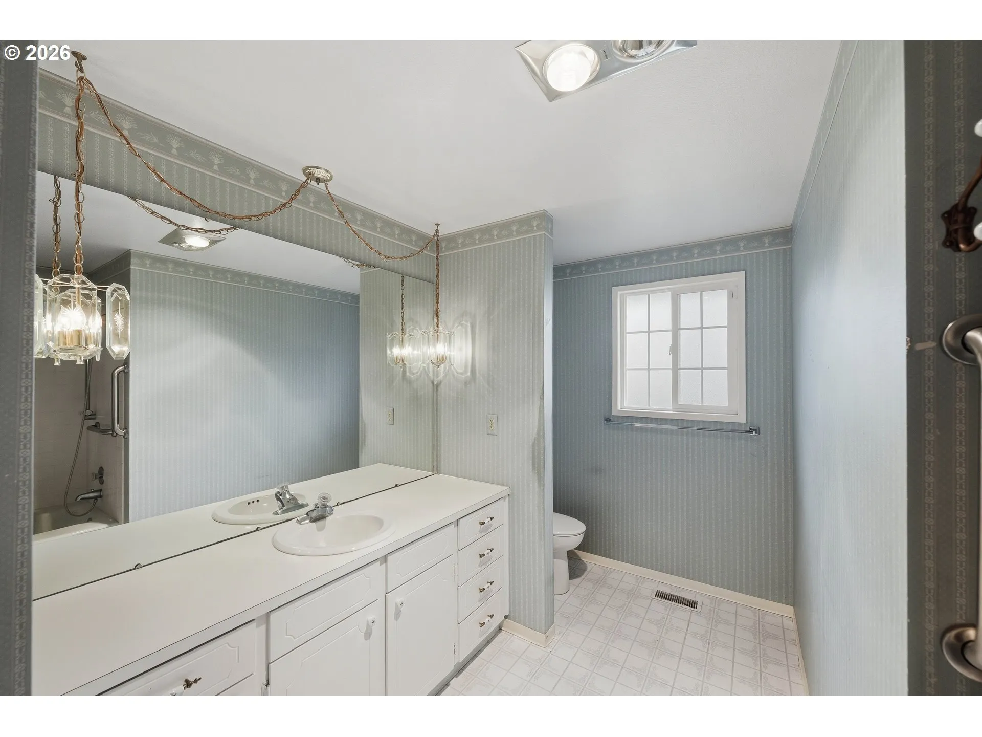 Bathroom-Hall