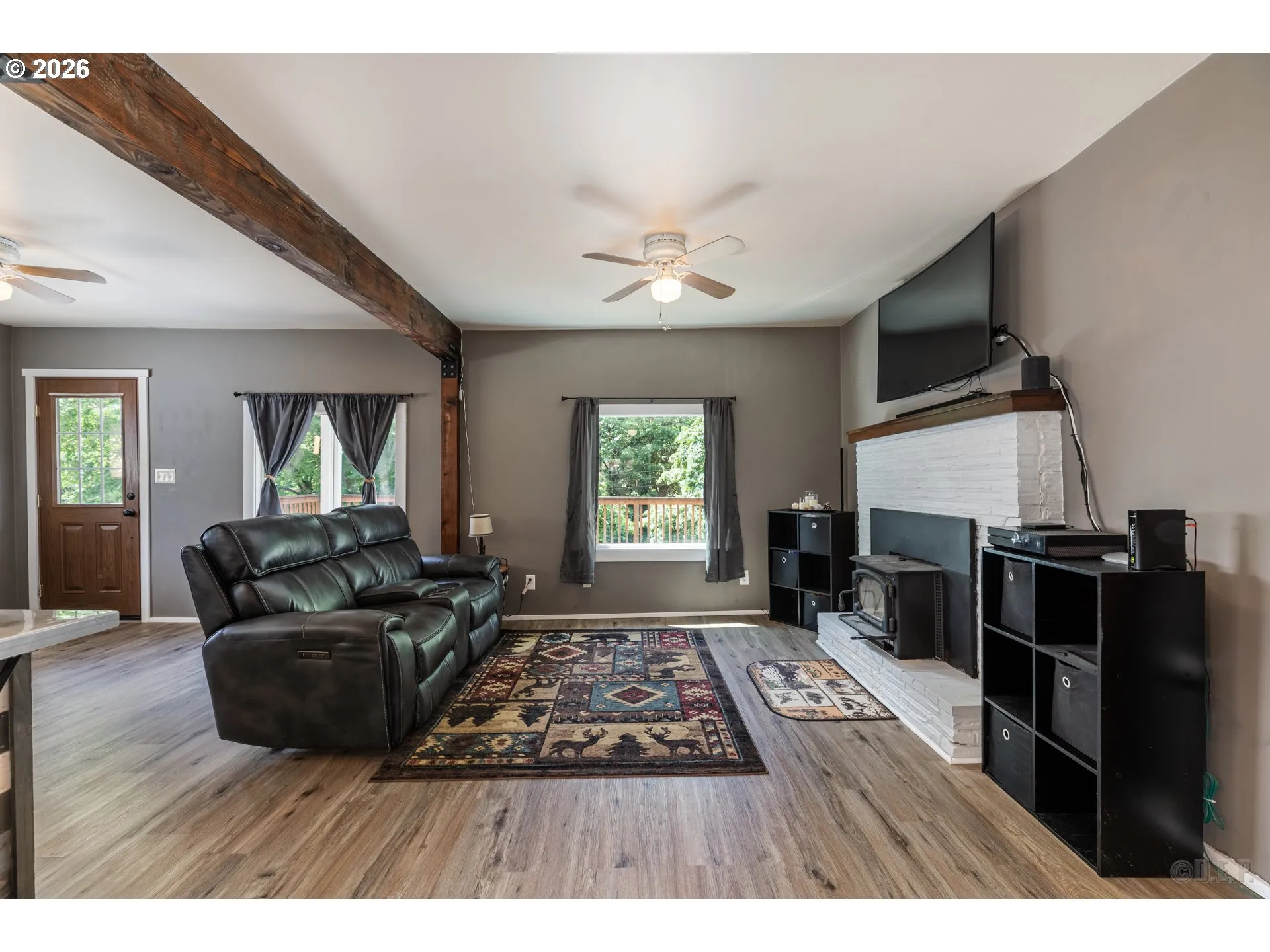 Living Room-Ceiling Fan