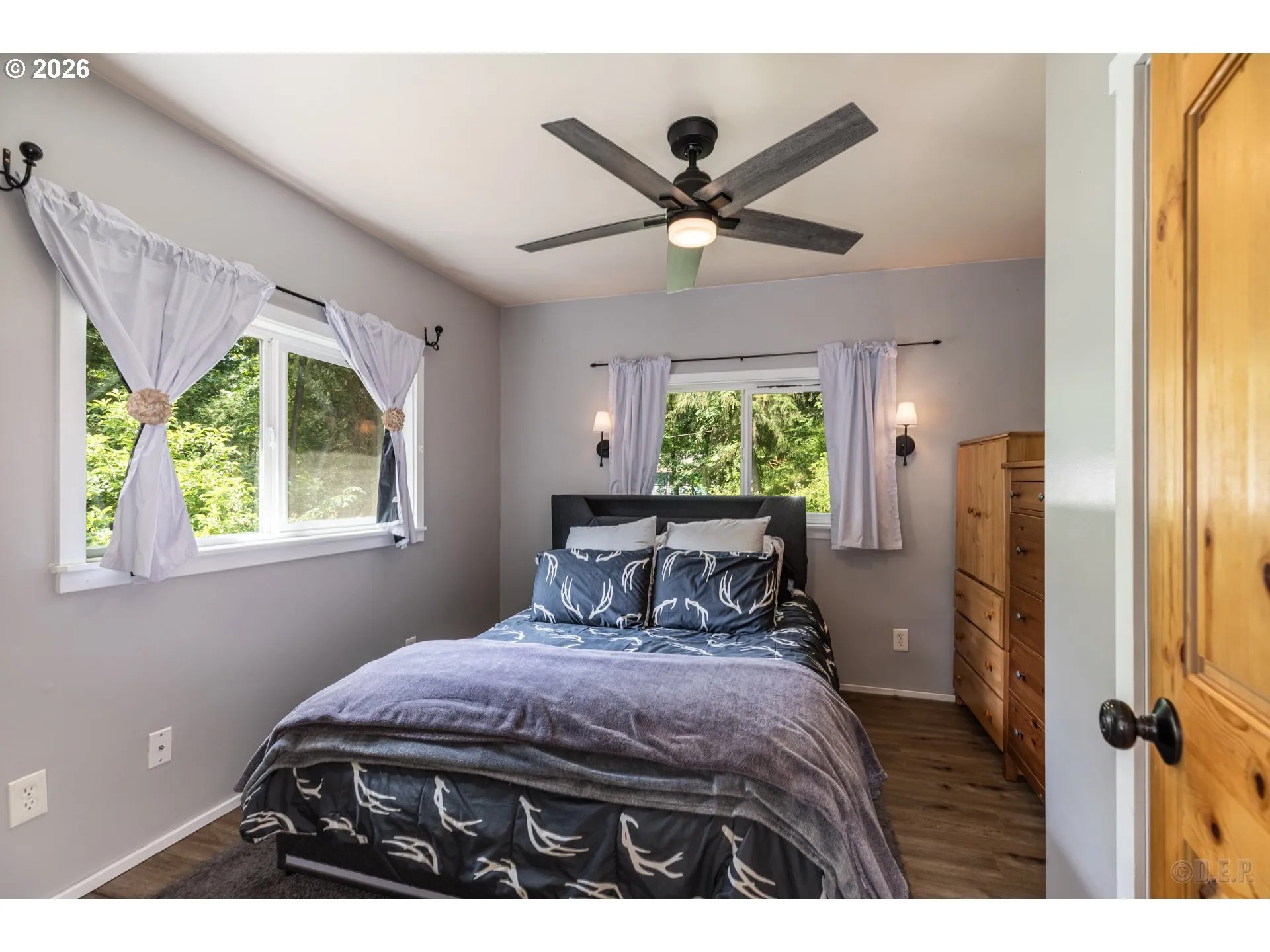 Bedroom-Ceiling Fan