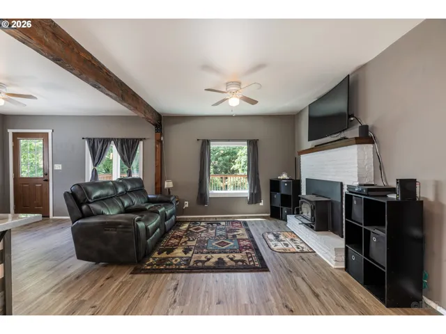 Living Room-Ceiling Fan