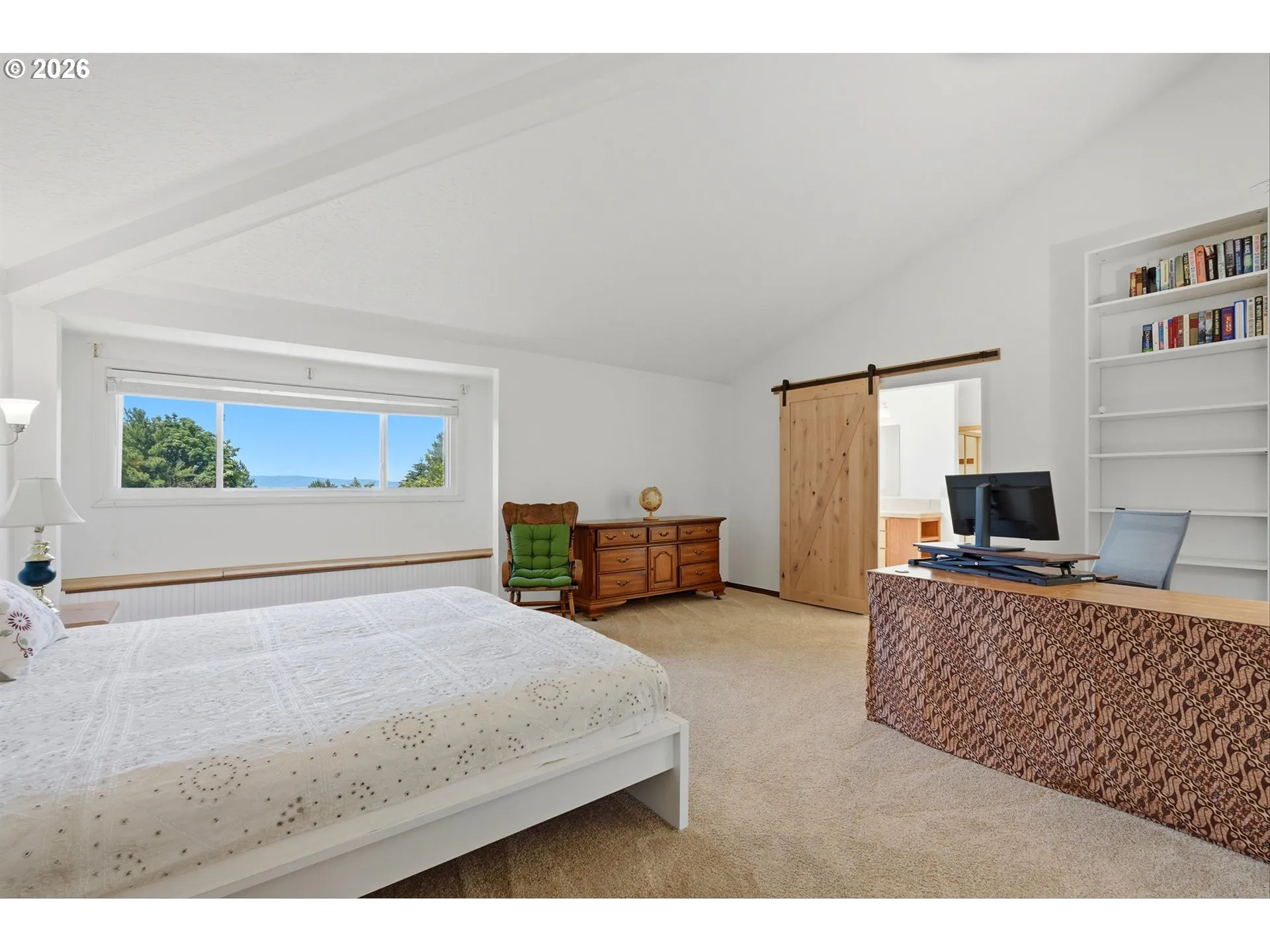 Primary Bedroom-Upper