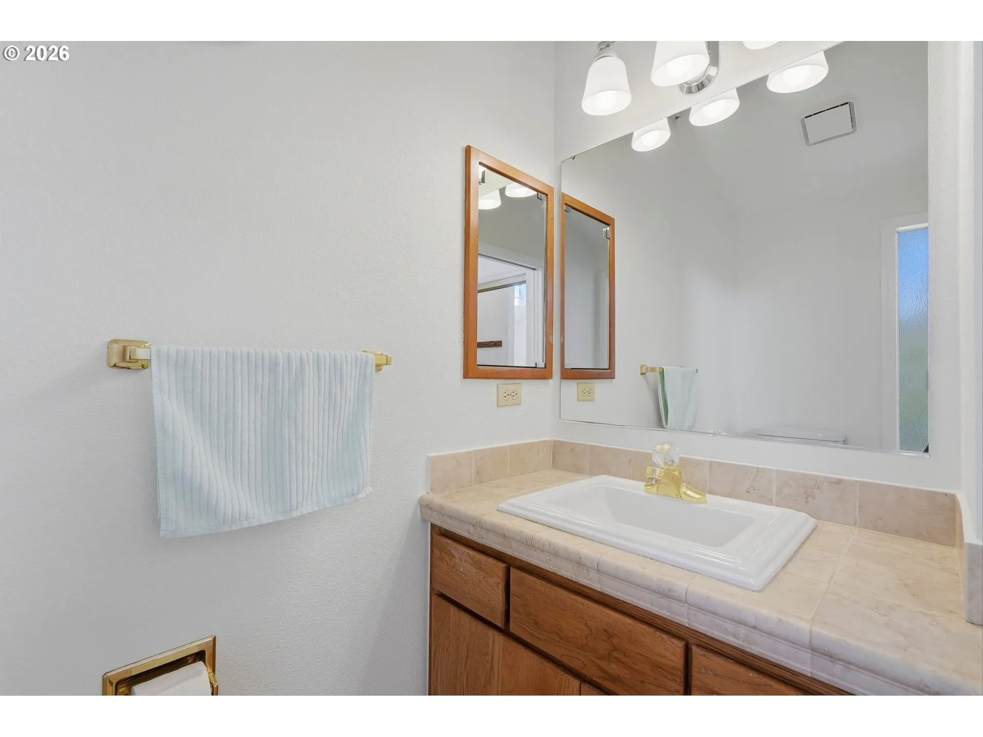 Primary Bedroom-Attached Bathroom
