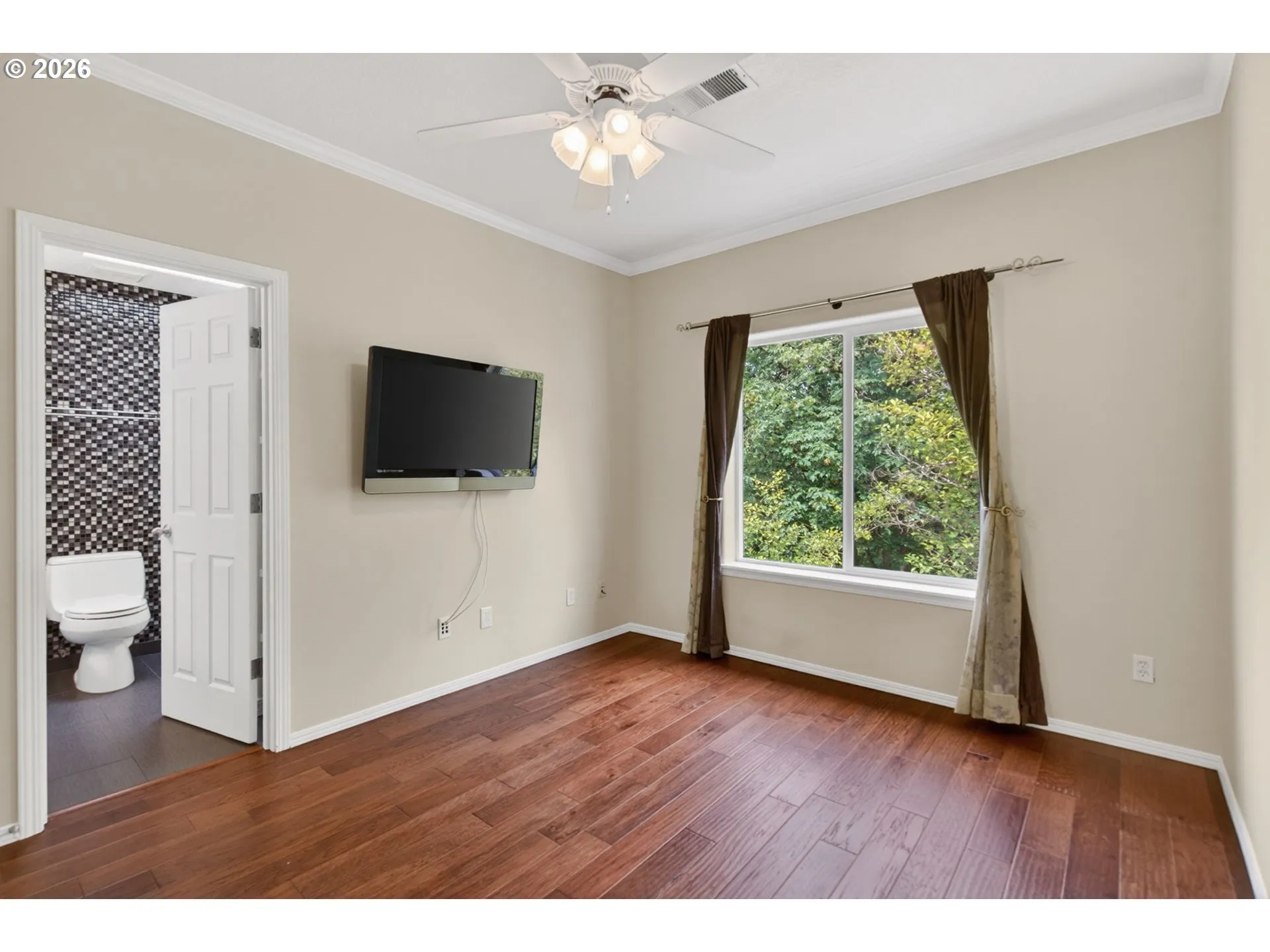 Bedroom, Primary-Upper