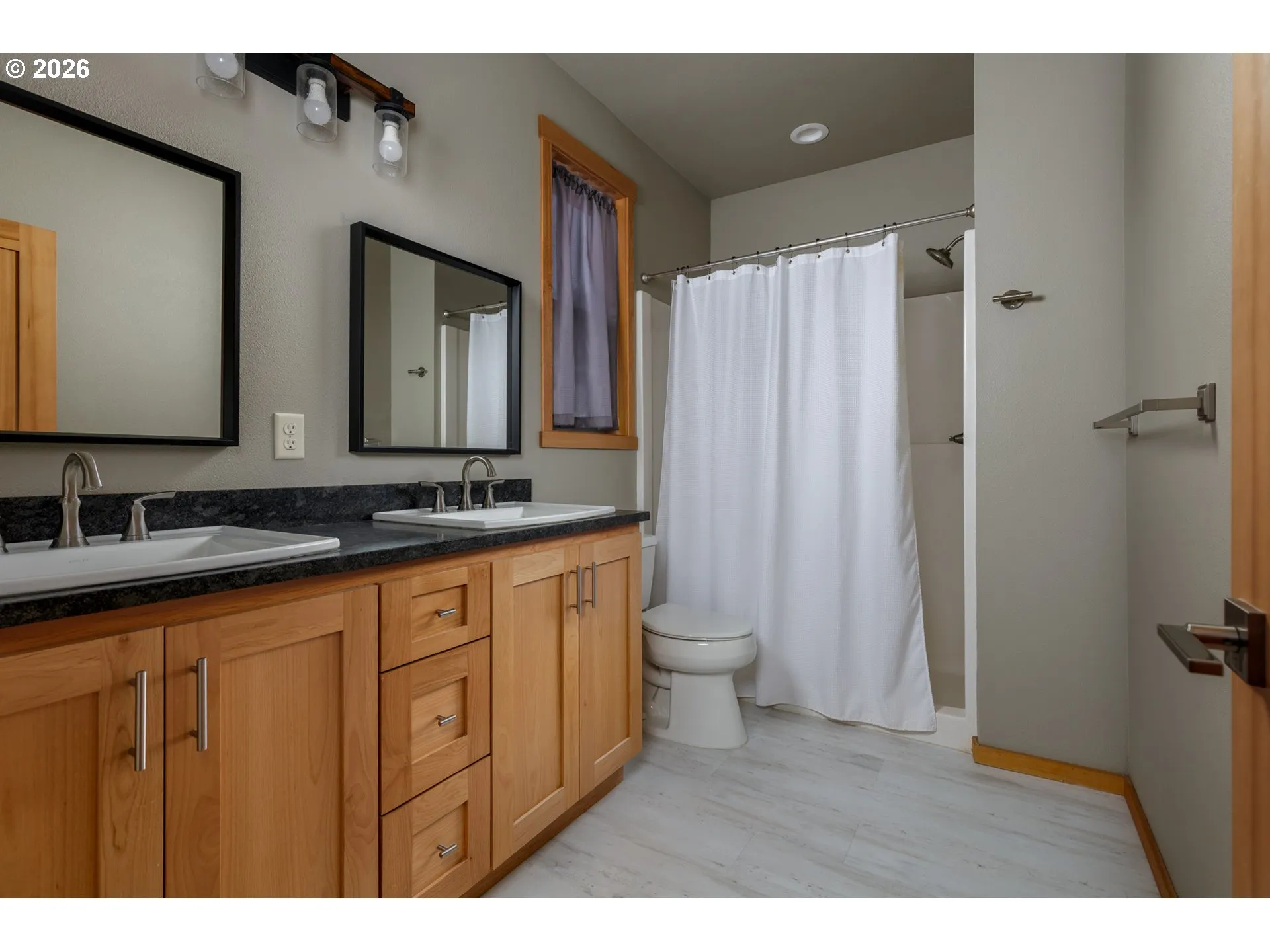 Primary Bedroom-Attached Bathroom