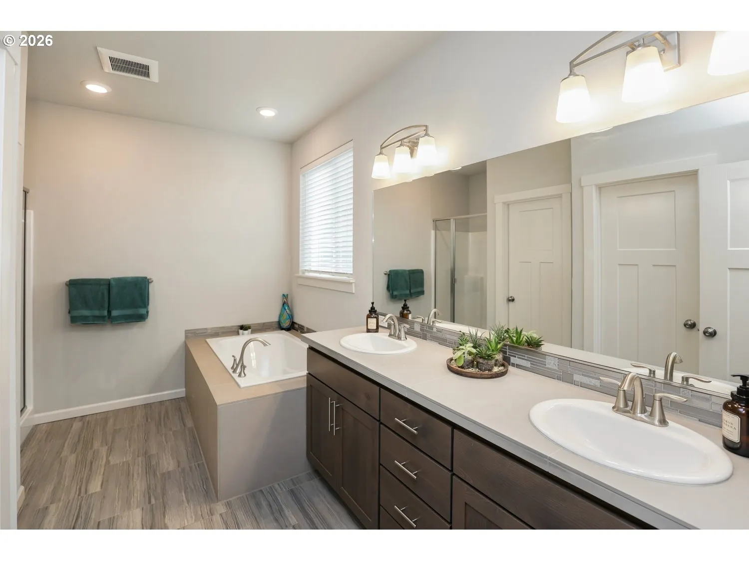 Bathroom, Attached