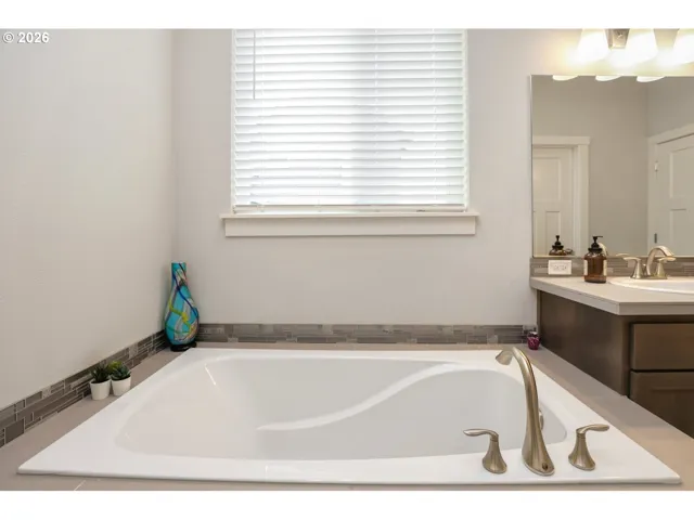 Bathroom-Garden Tub