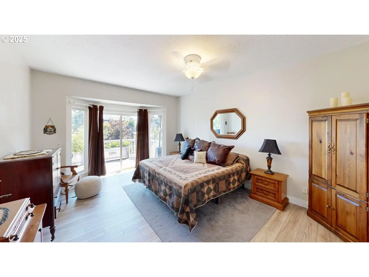 Bedroom, Primary