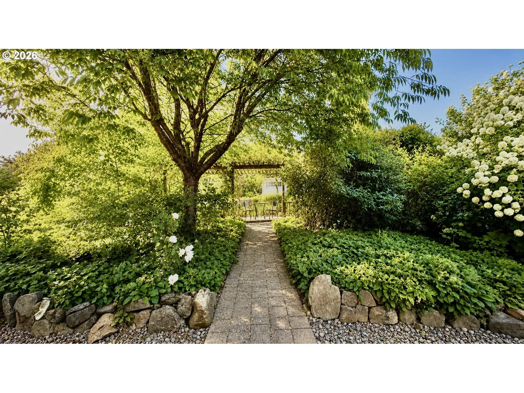 Yard-Back