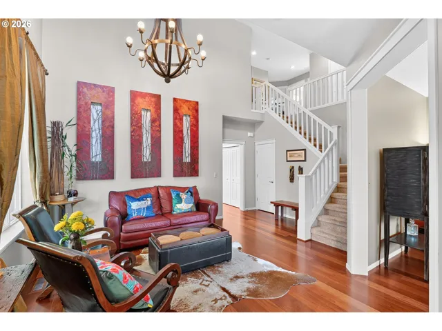 Living Room-Vaulted Ceilings
