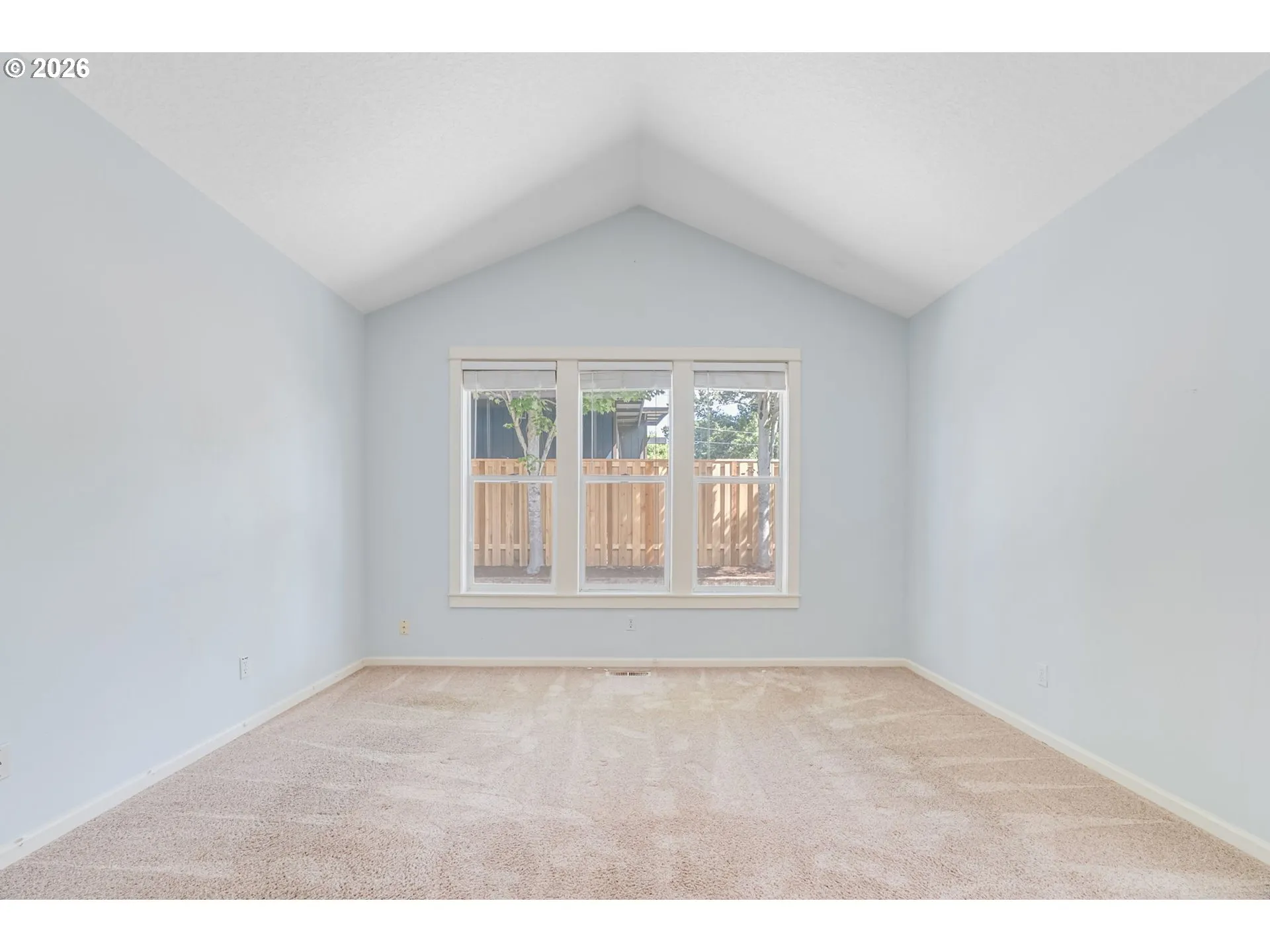 Bedroom, Owner's Suite-Vaulted Ceilings