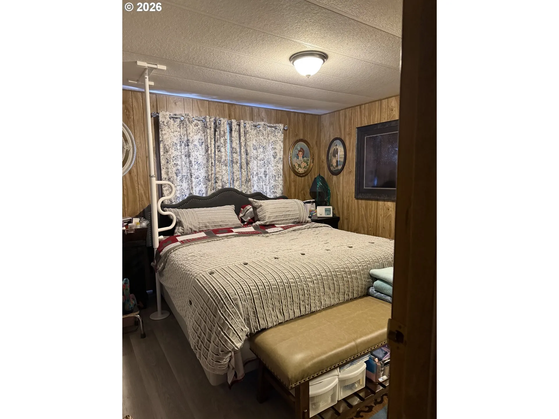 Bedroom, Primary