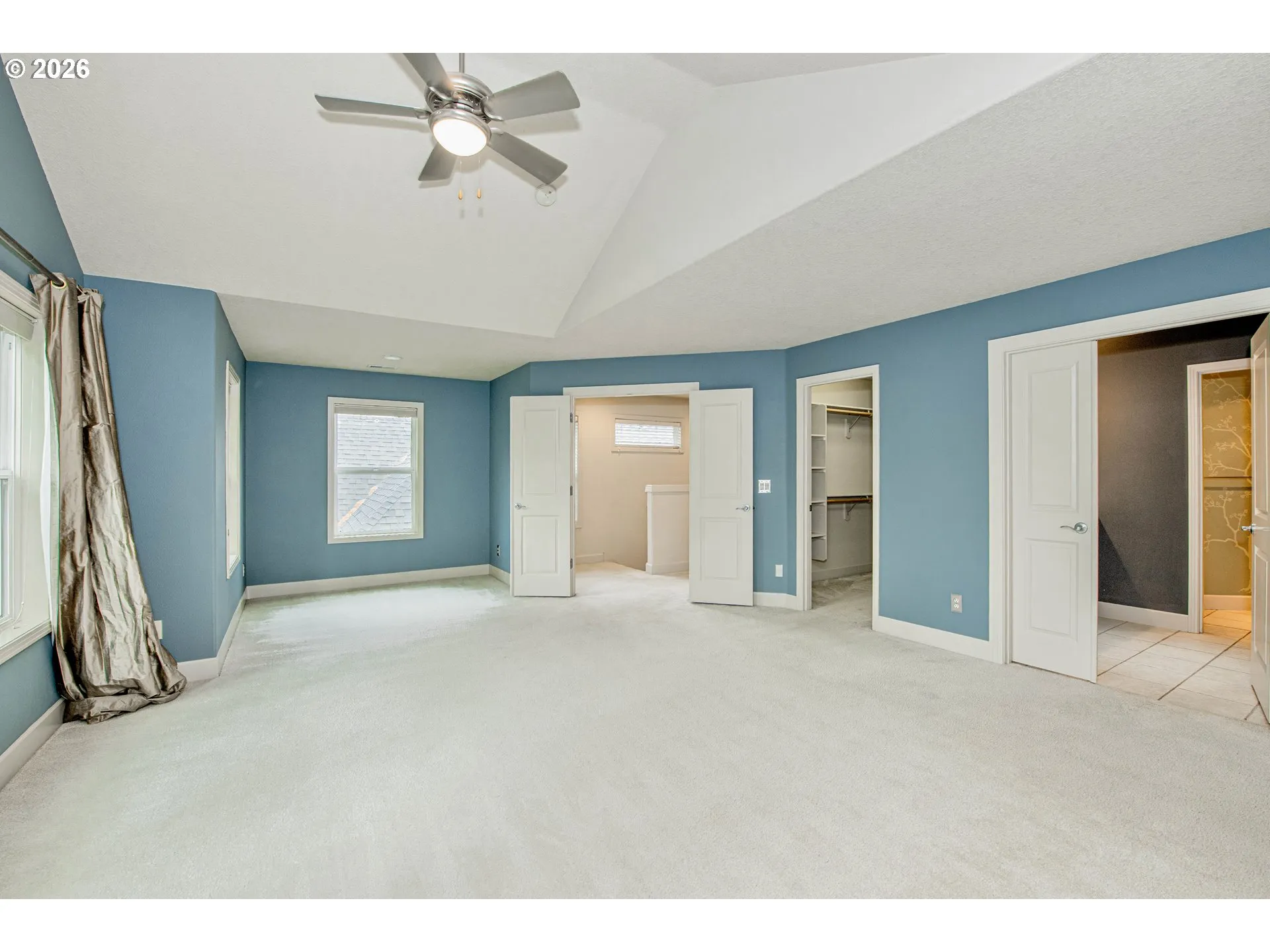 Bedroom, Owner's Suite-Walk-In Closet