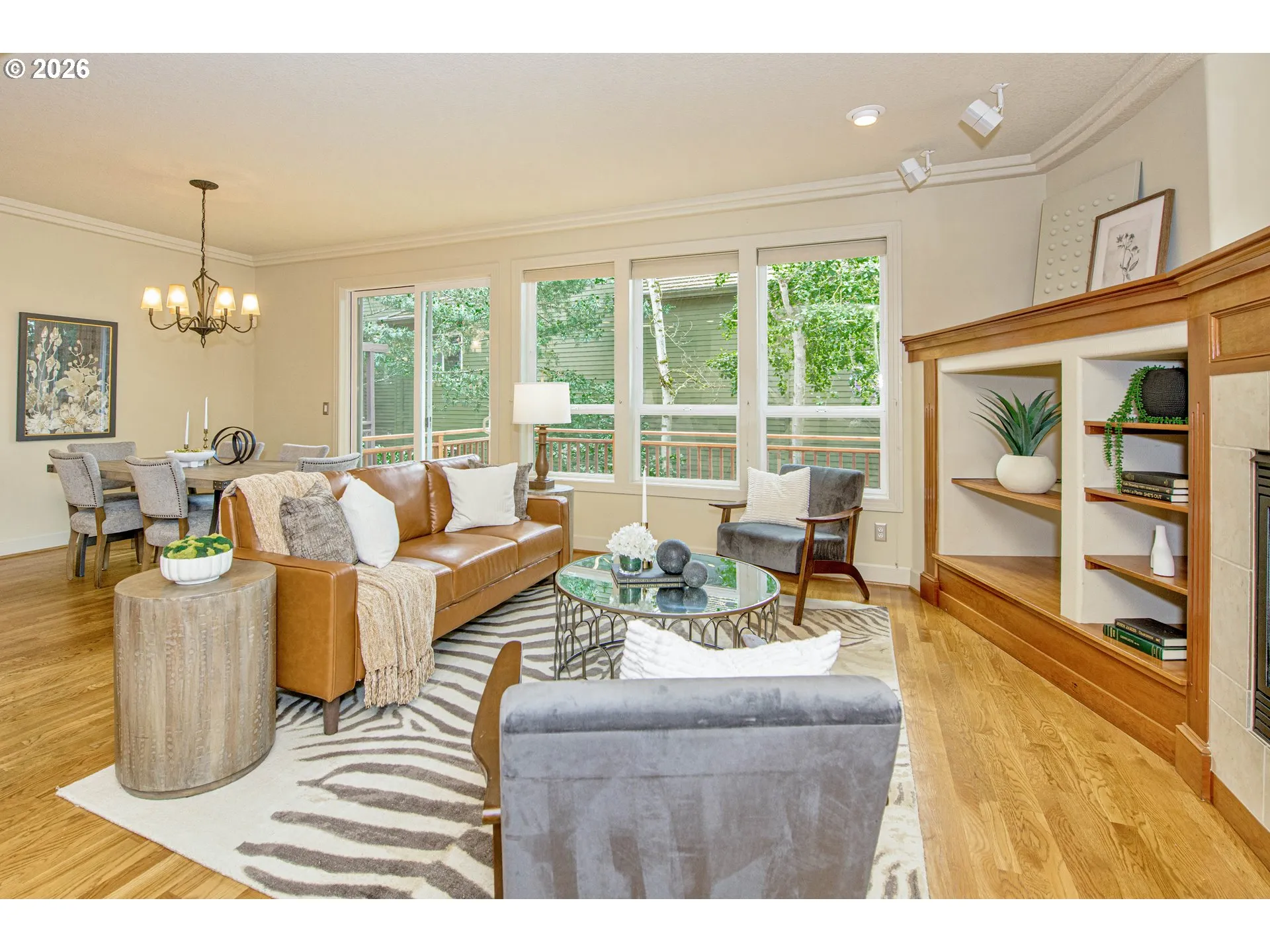 Living Room-Built-In Shelving