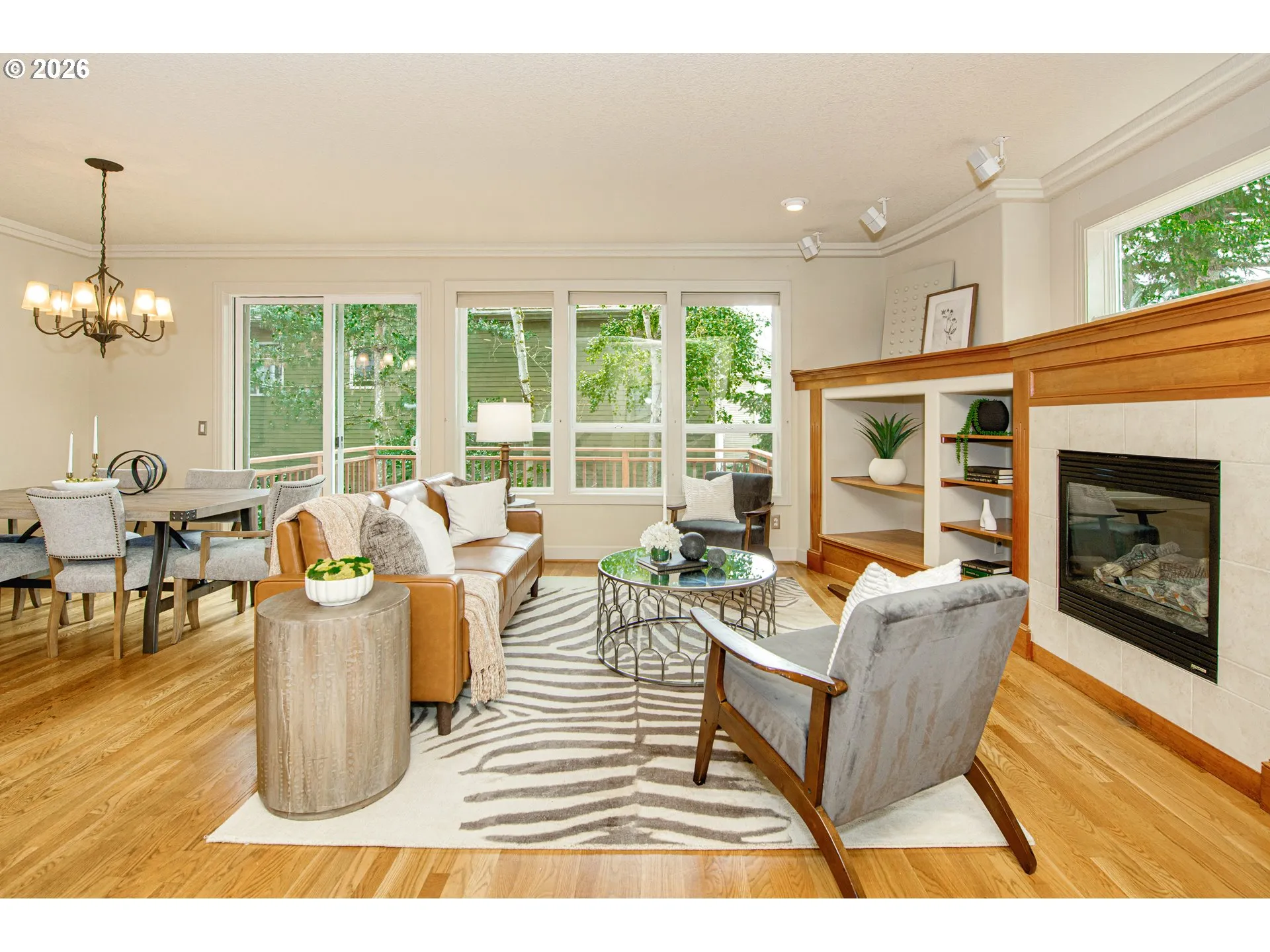 Living Room-Fireplace