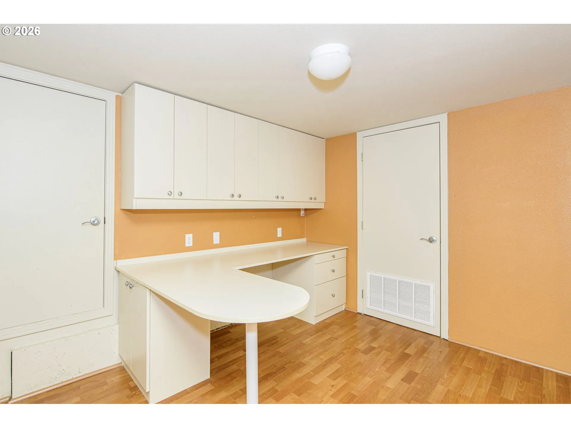 Den/Office-Lower