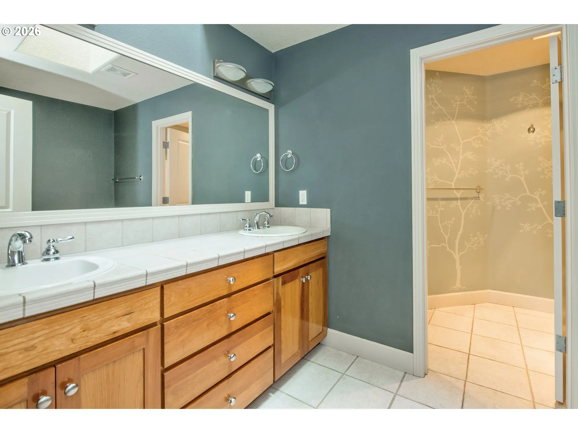 Bathroom, Attached-Double Sinks
