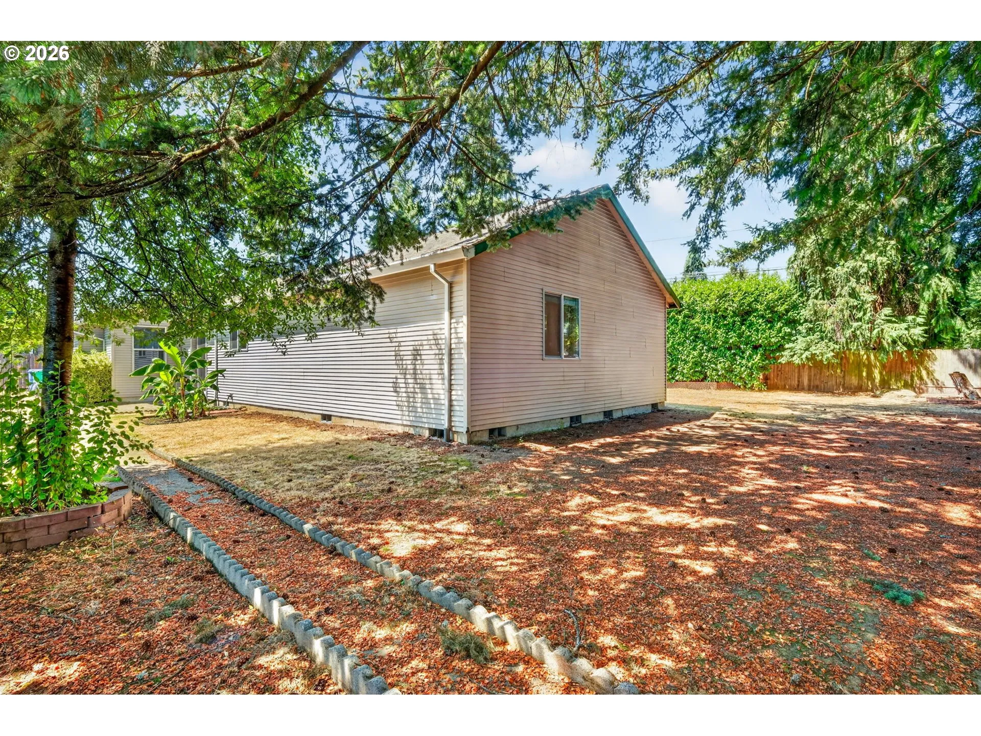 Yard-Fenced