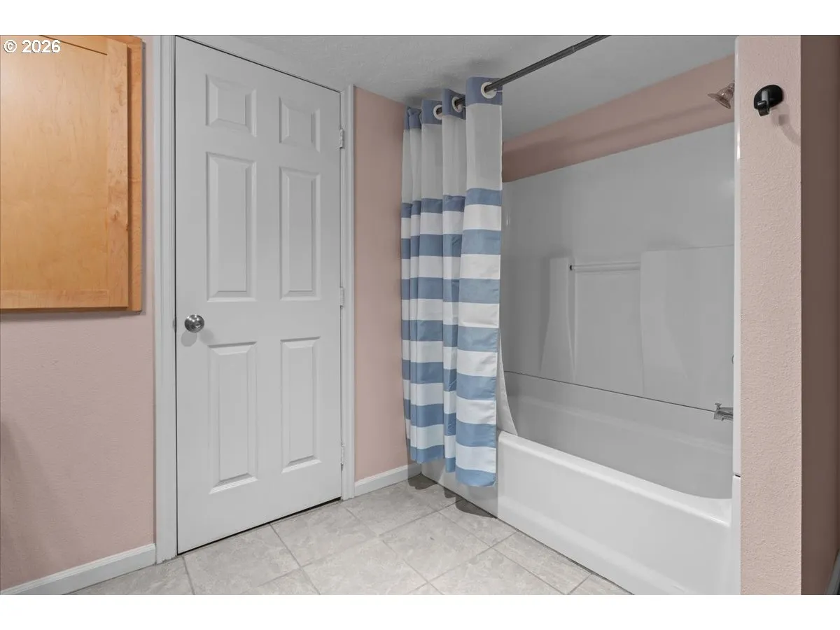Bathroom-Lower