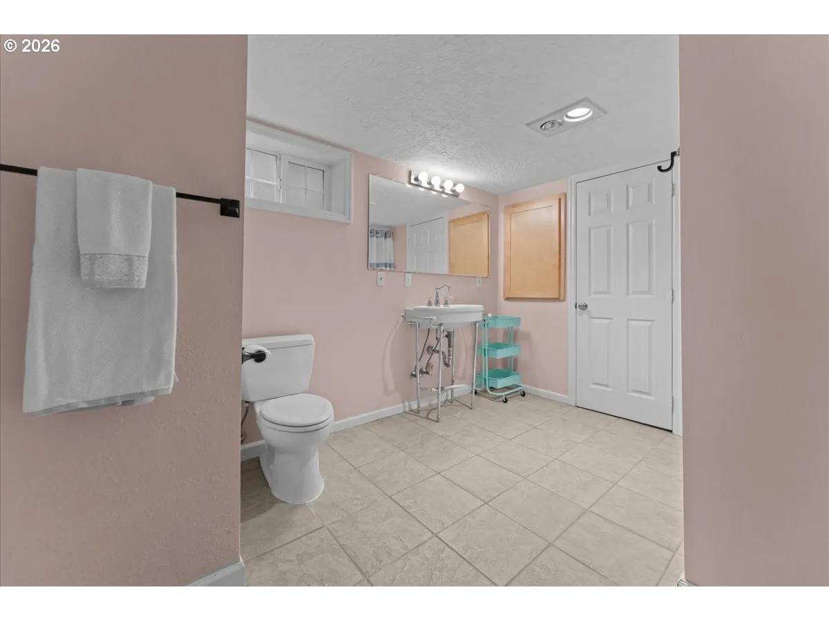Bathroom-Lower