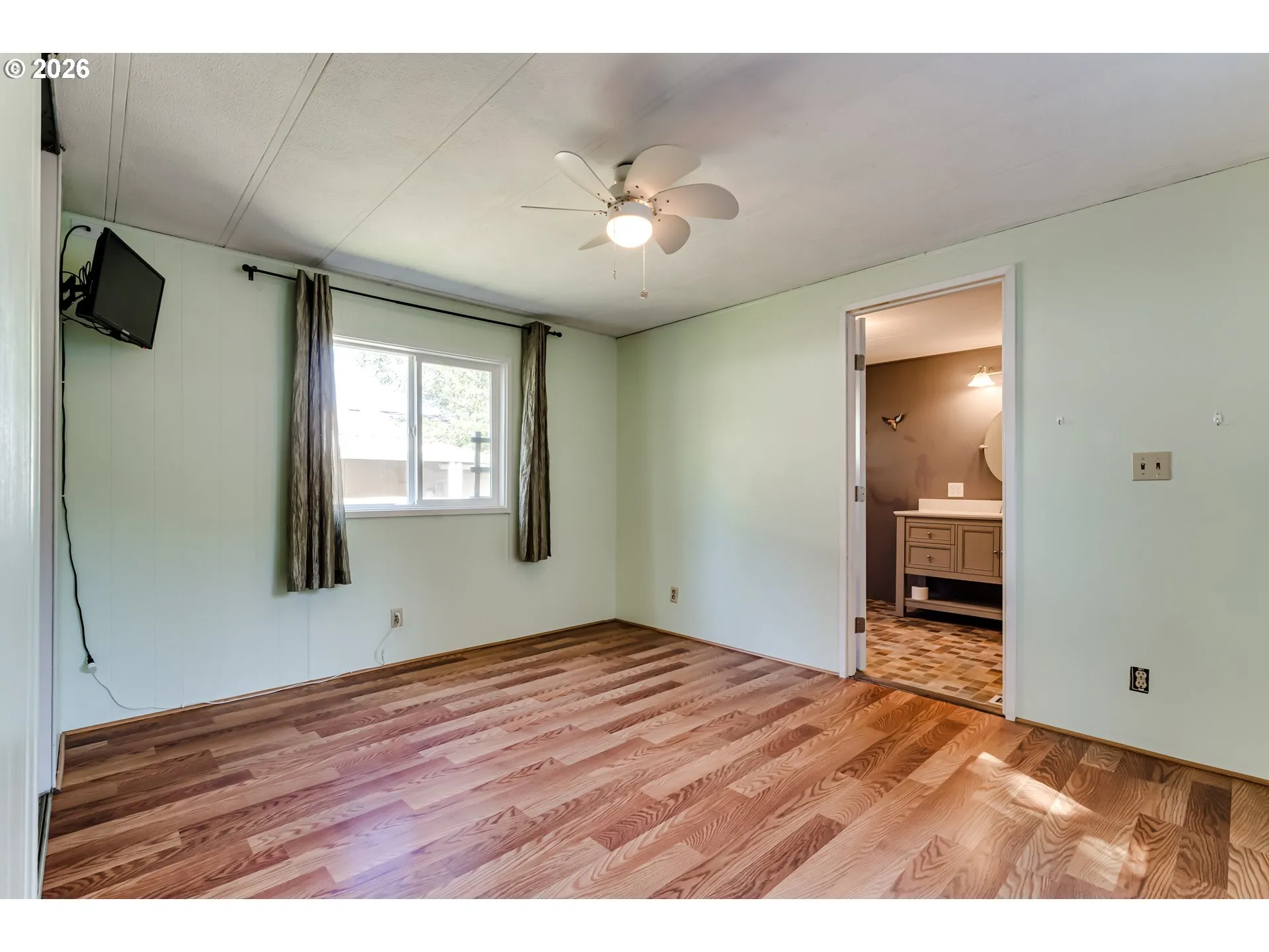Bedroom, Primary