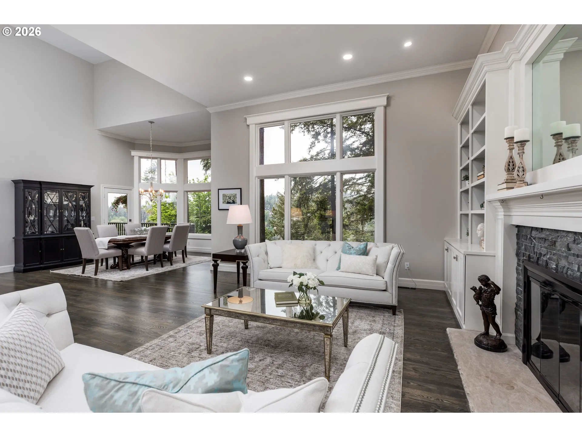 Living Room-Fireplace