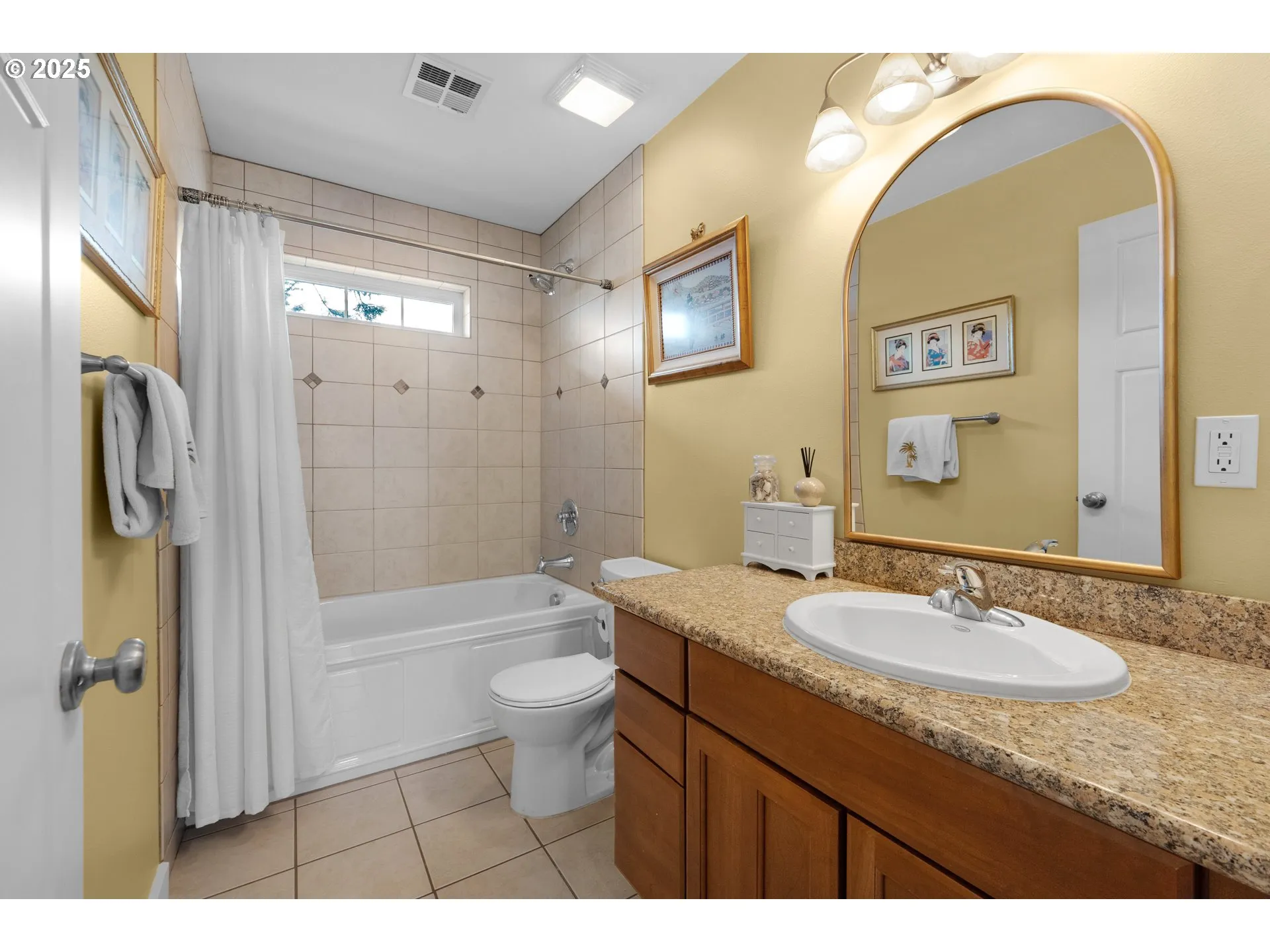 Bathroom-Upper