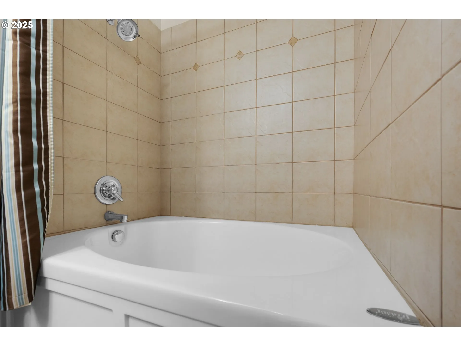 Bathroom, Attached-Garden Tub